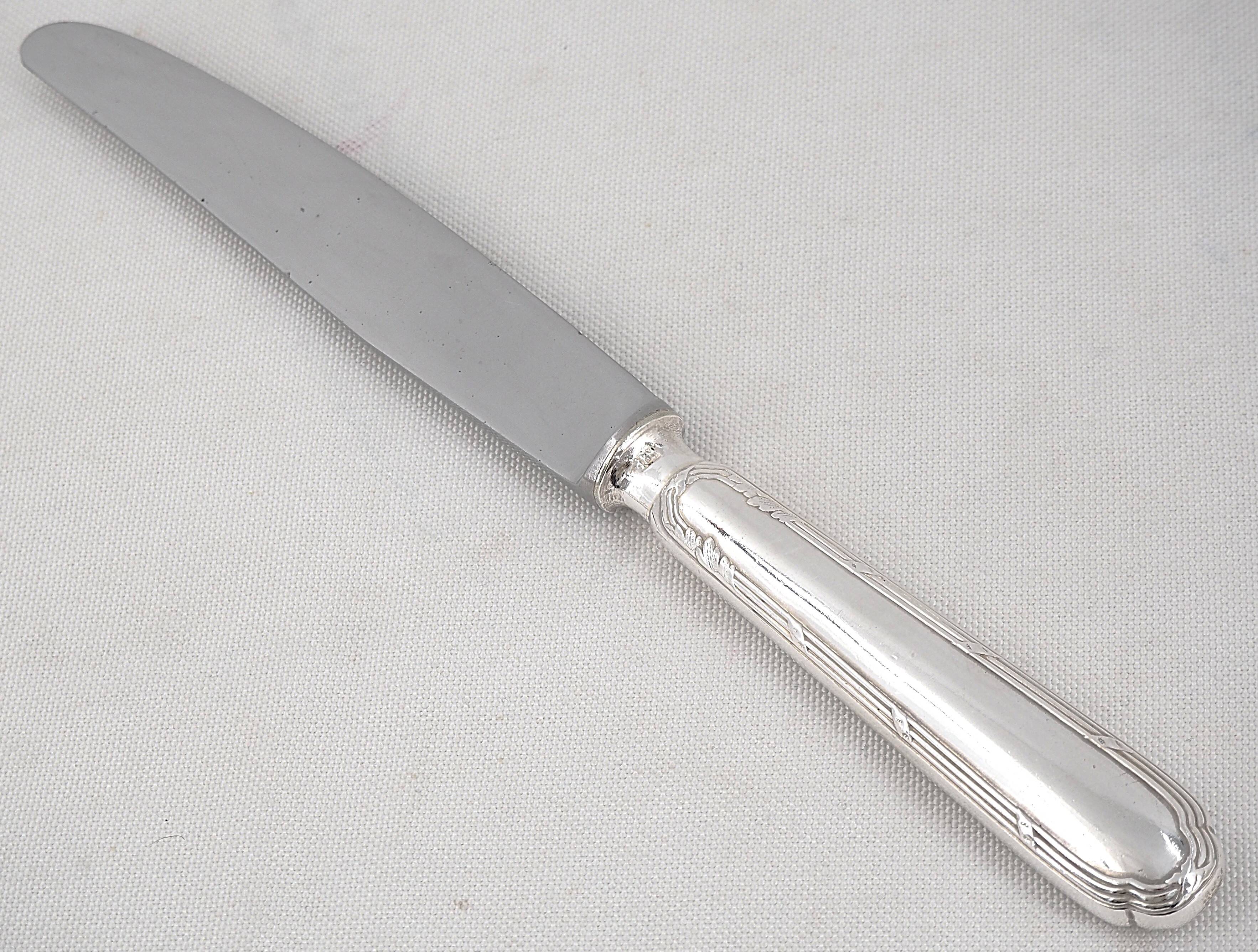 Ercuis Trianon, Rubans, 12 silver-plated table knives, excellent condition.