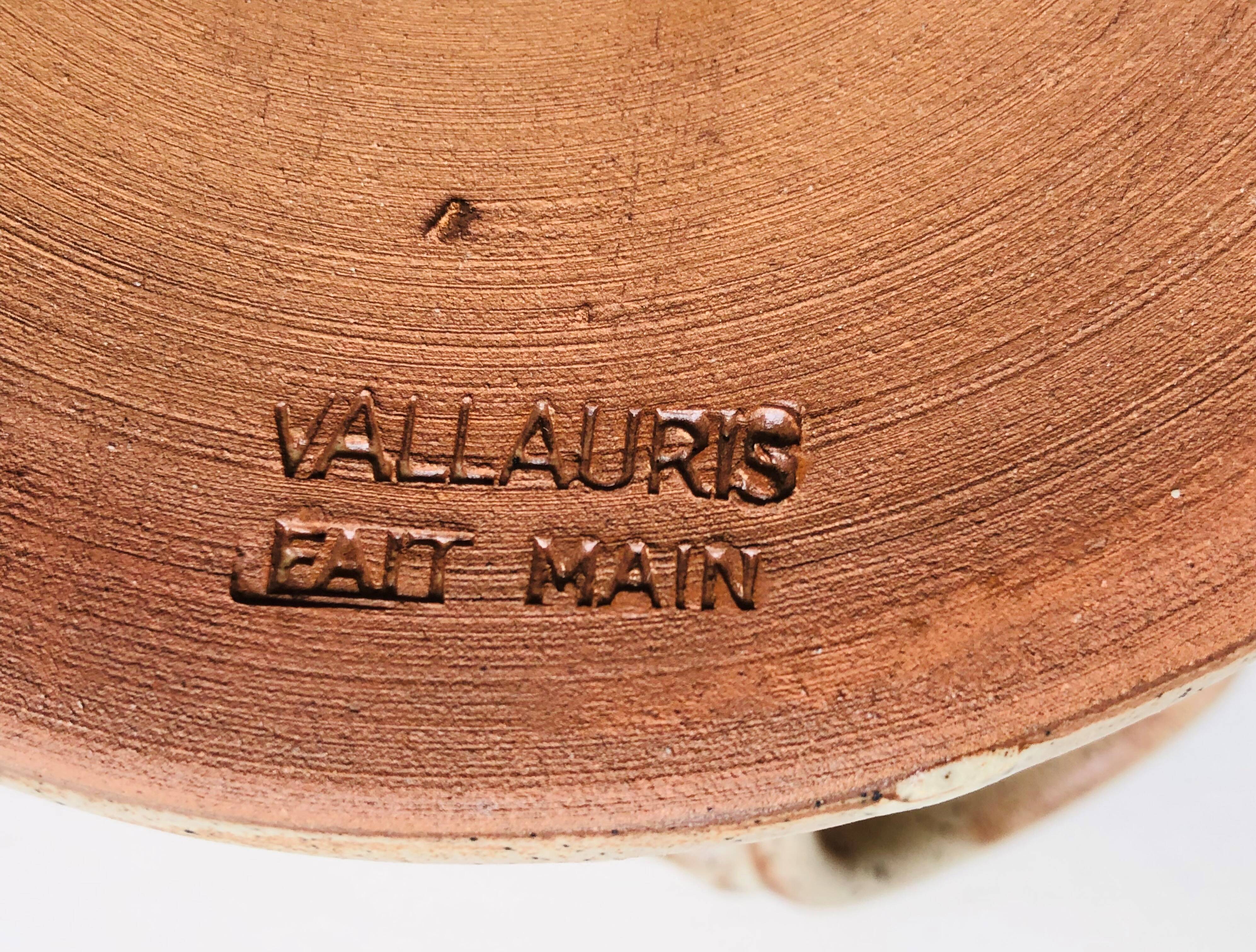 Covered terracotta pot