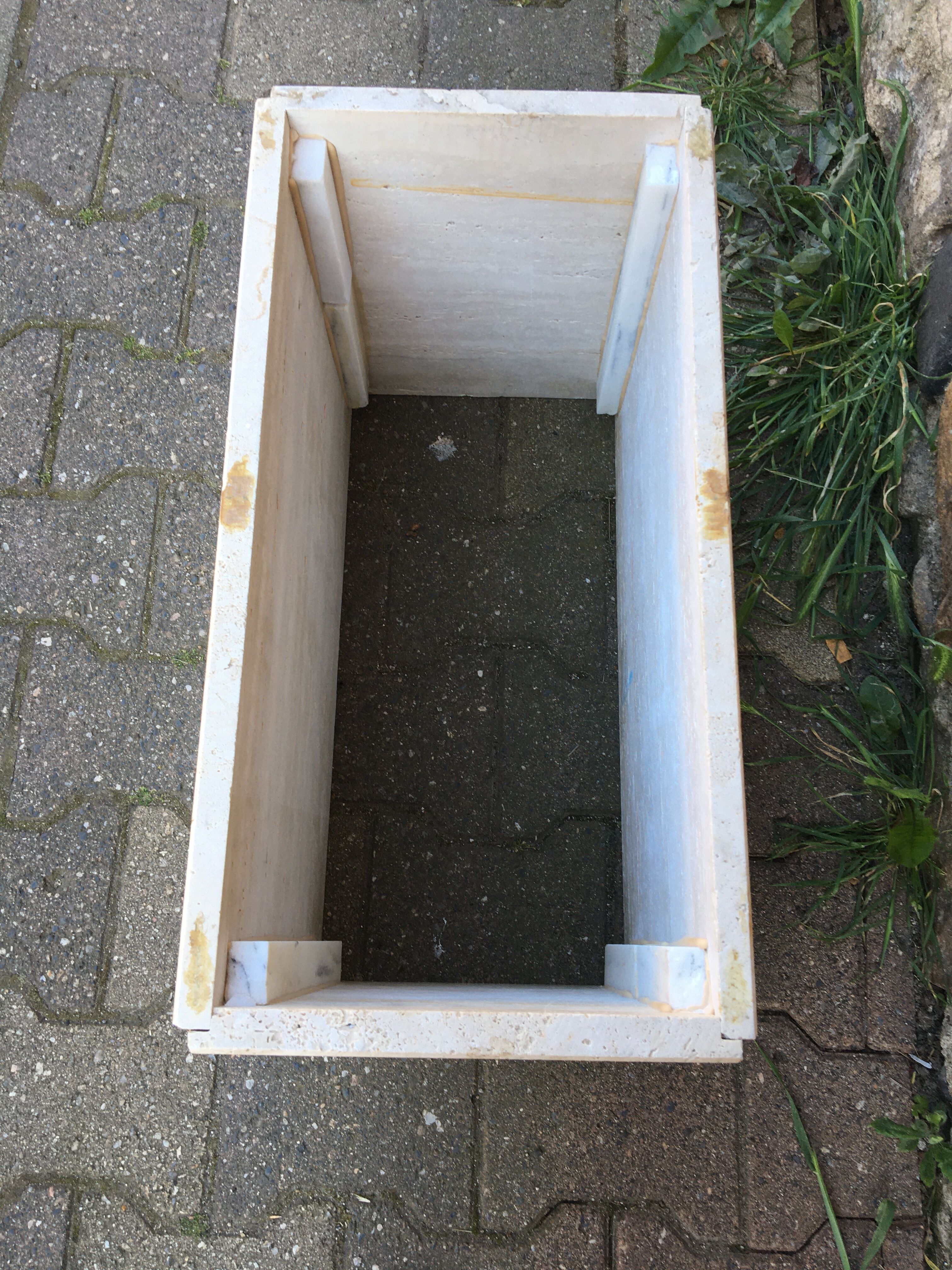 Coffee table in travertine