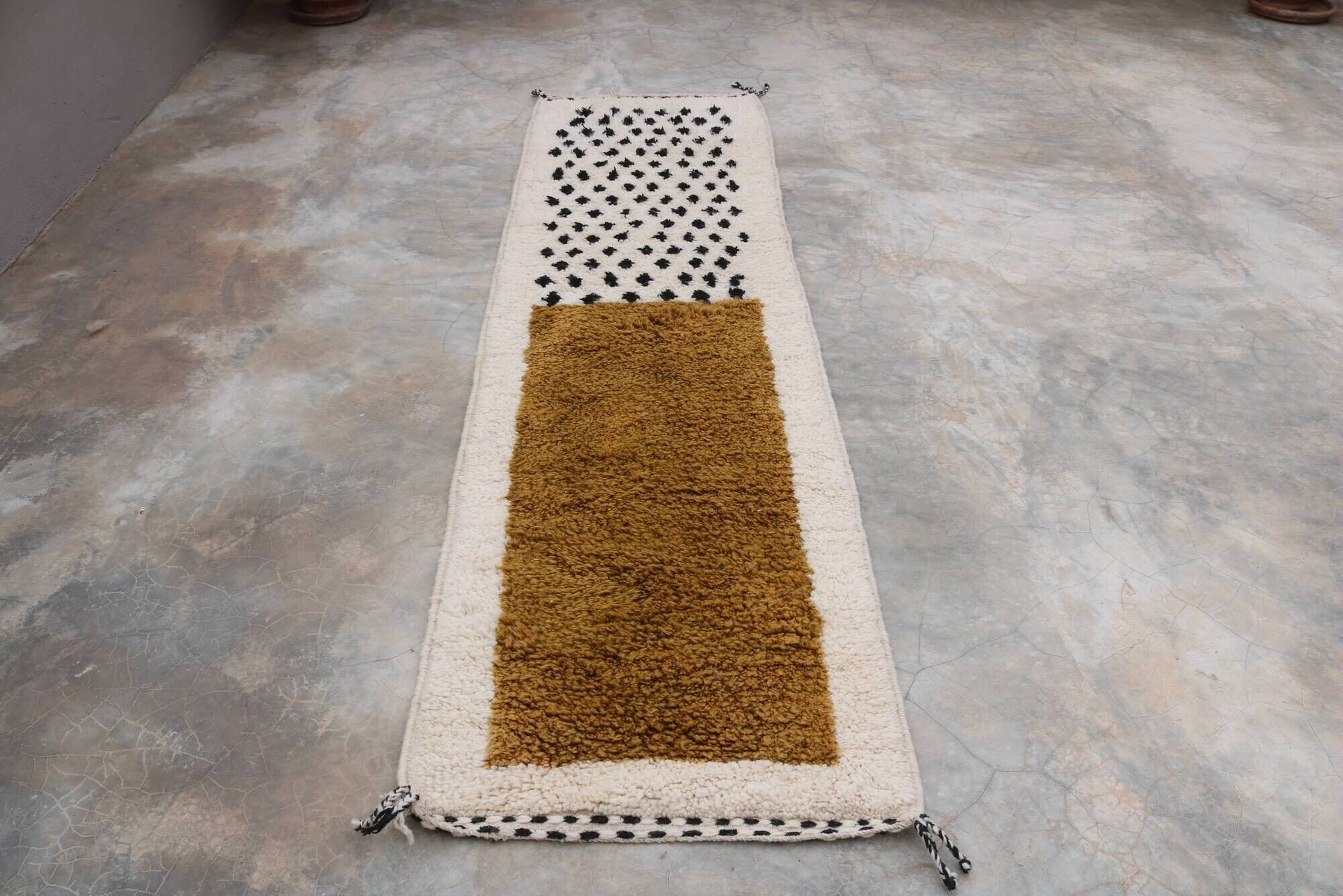 Handwoven coloured wool rug, 265 x 70 cm - R319