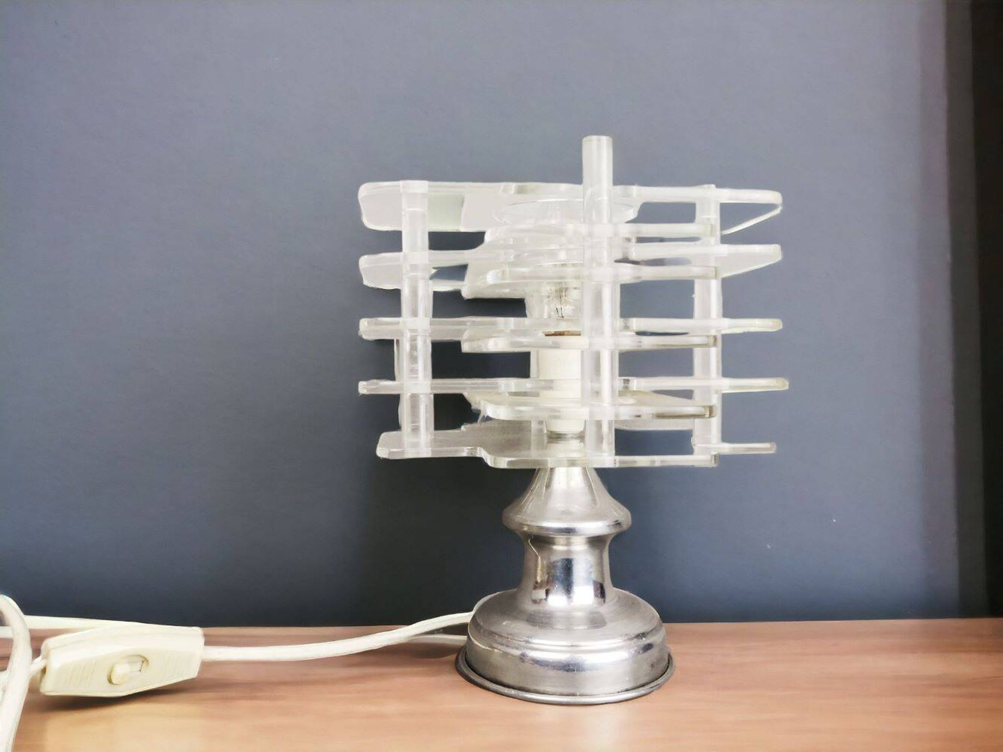 Lampe de table moderne en acrylique transparent du siècle hollandais, 1960s