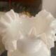 Vase opaline col festonné
