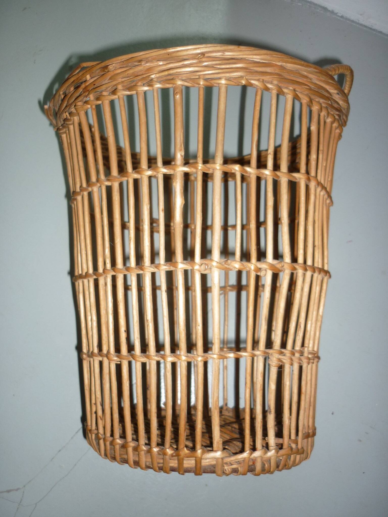 Panier corbeille en rotin vintage