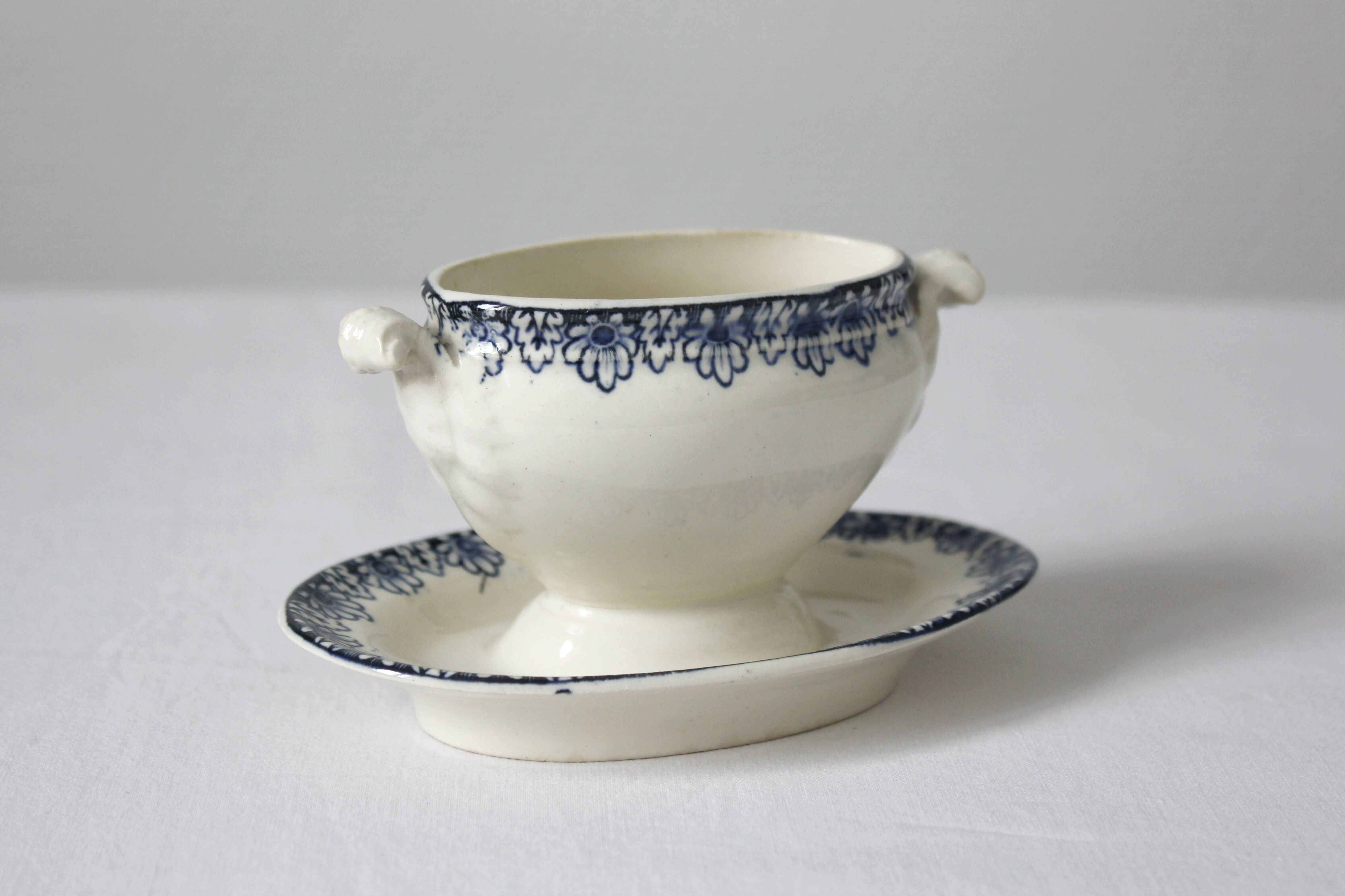 Antique ironstone mustard pot KG Lunéville