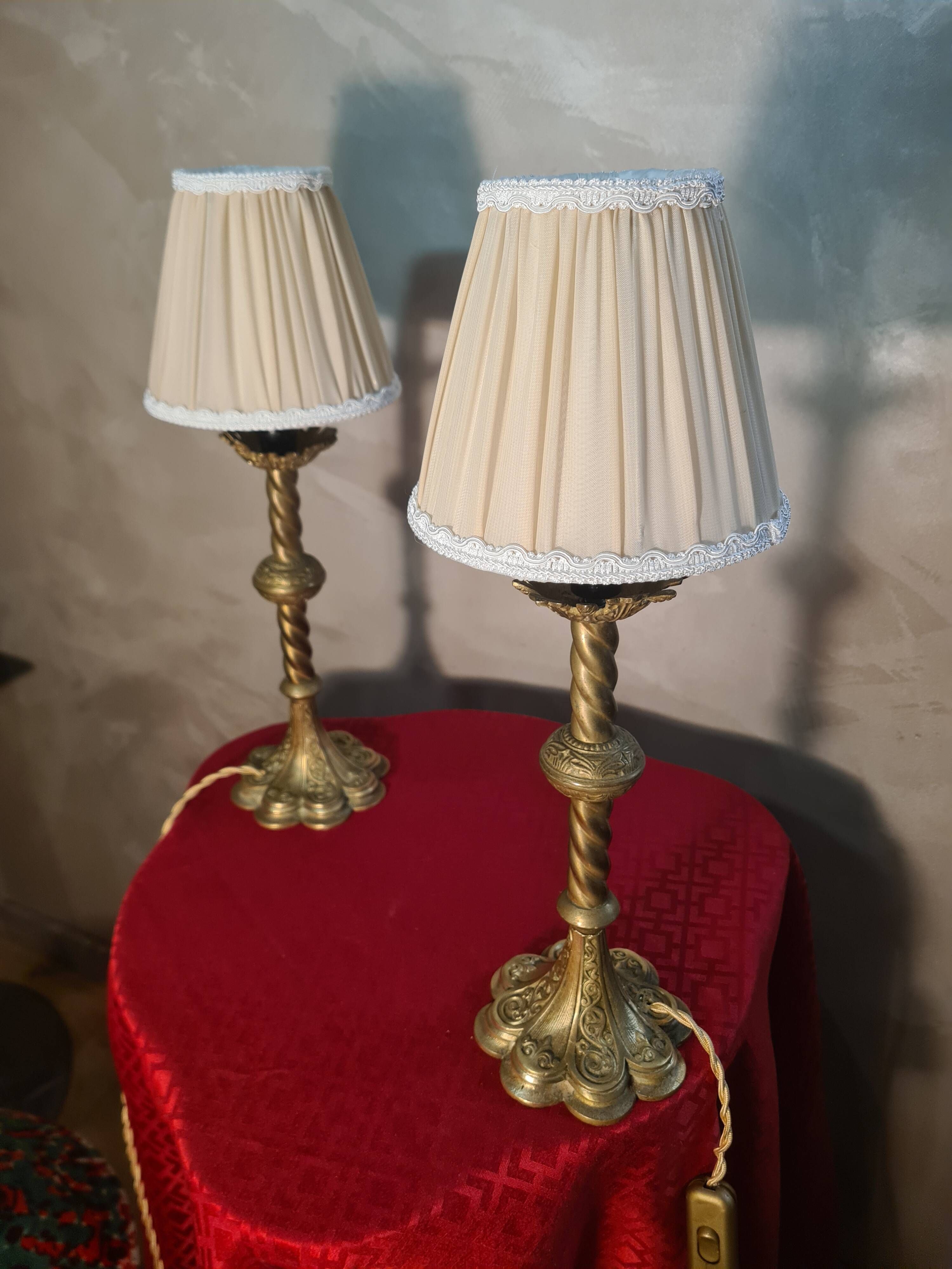 Pair of chiselled bronze lamps, bedside, bedroom, new lampshade 43x15, electrical in working order.