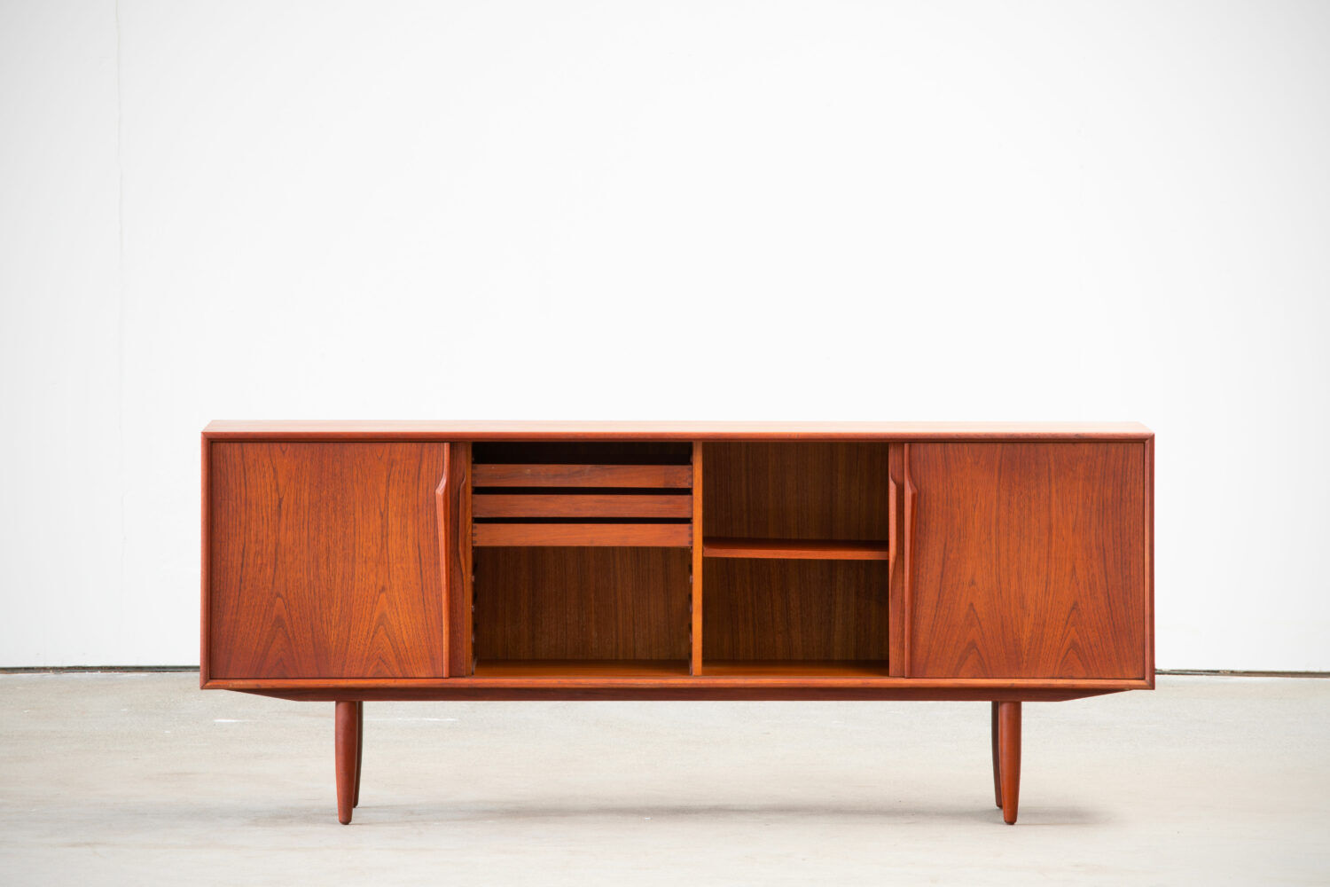 Enfilade en Teck par Axel Christensen pour ACO, Danemark