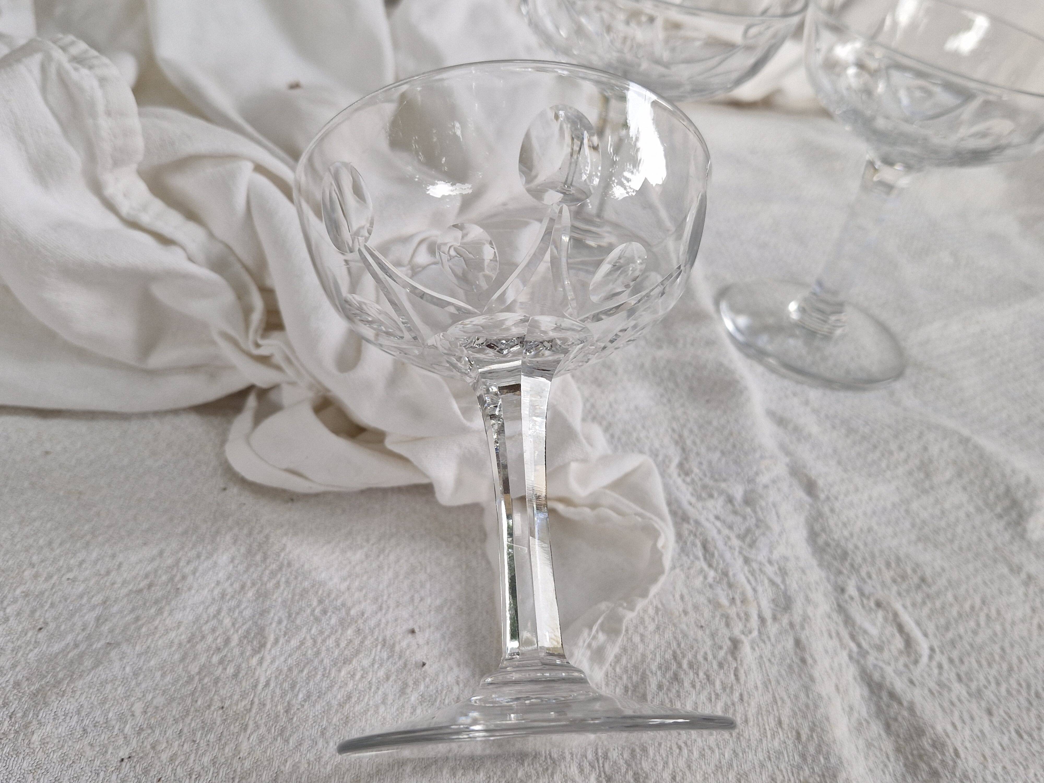 1 Val Saint Lambert crystal champagne glass, Nestor model, Hamle cut