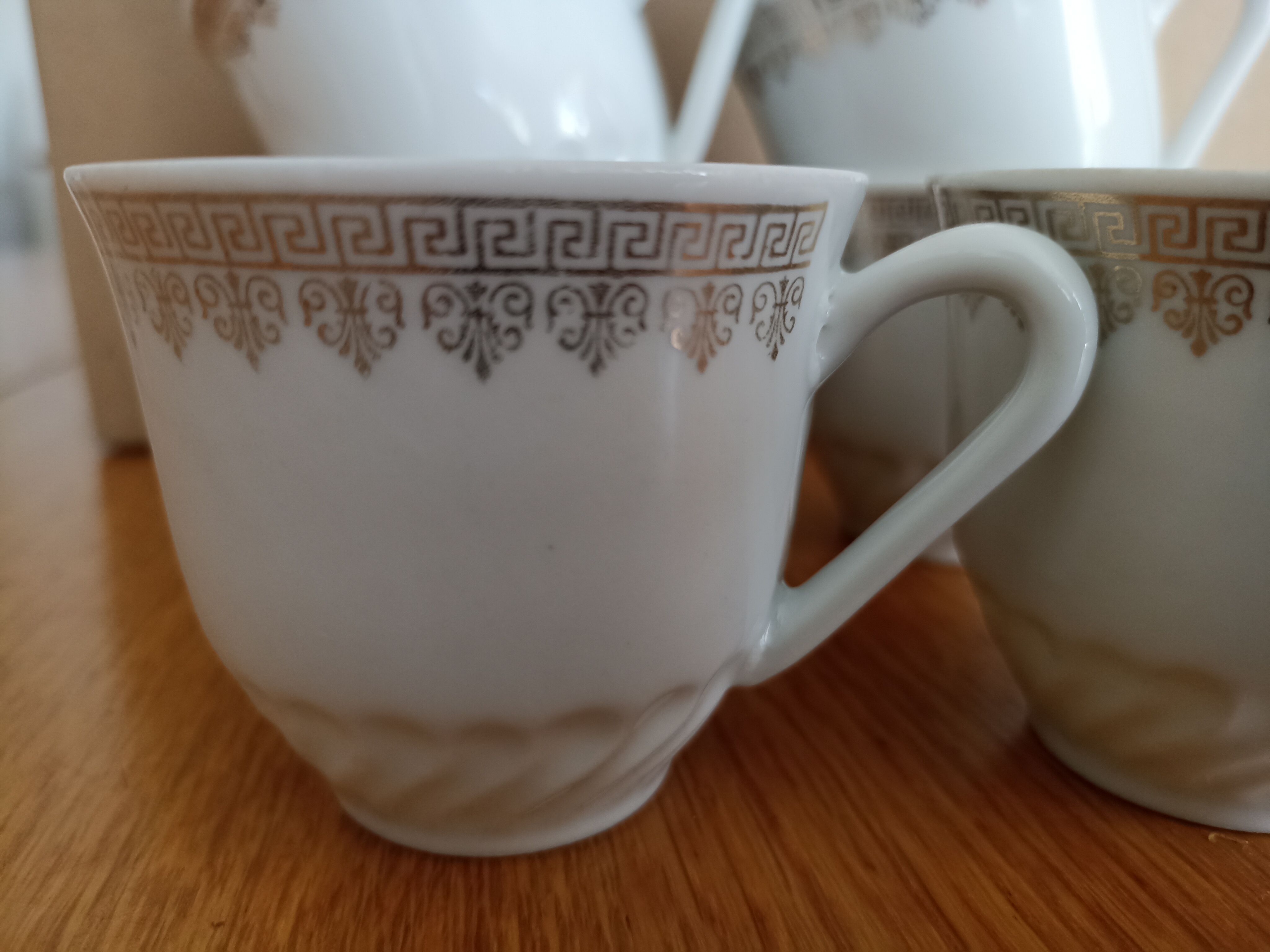 Set of 8 coffee shakes Phillipe Deshouilieres