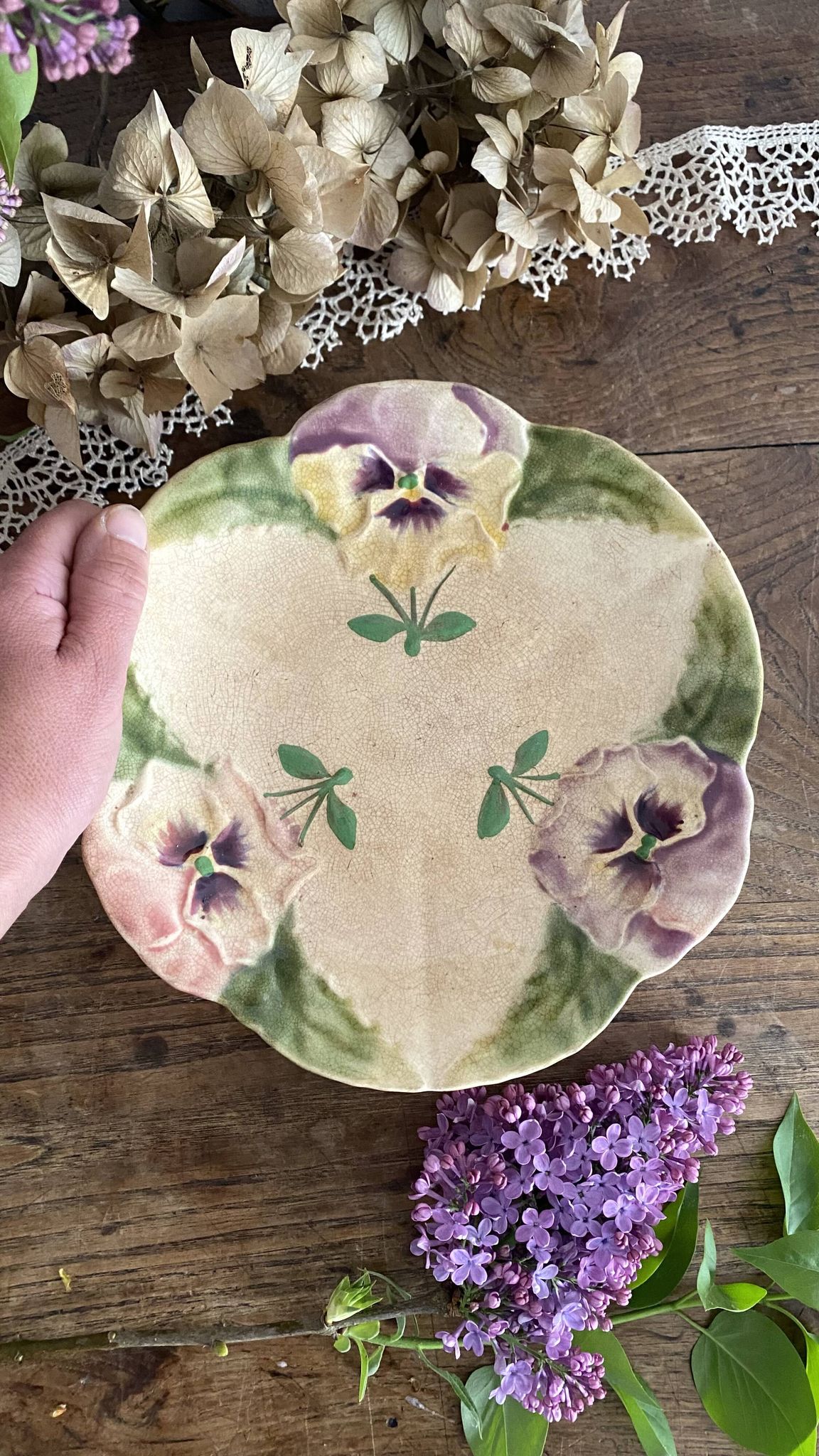 Footed dish in slip, pansy compote dish, Choisy le Roi