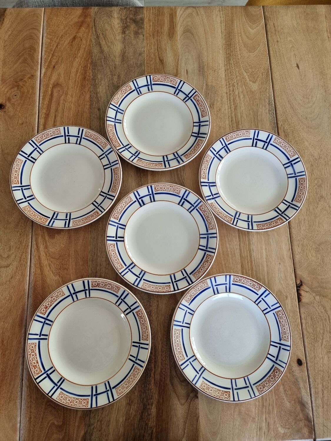 Set of 6 vintage longwy plates