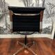 Fauteuil Herman Miller EA105