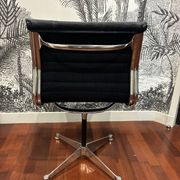 Herman Miller EA105 chair