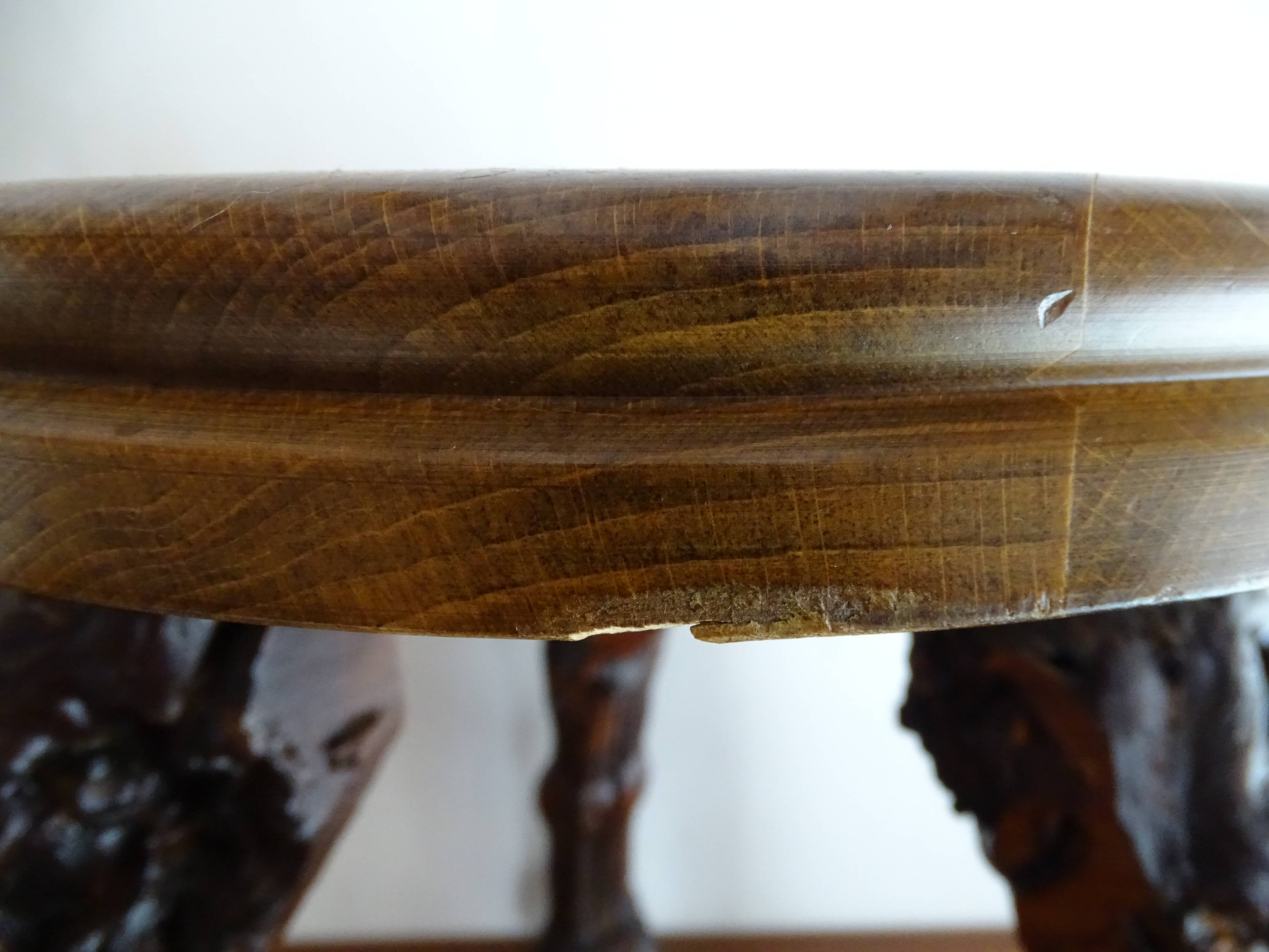 Tripod stool cep wood