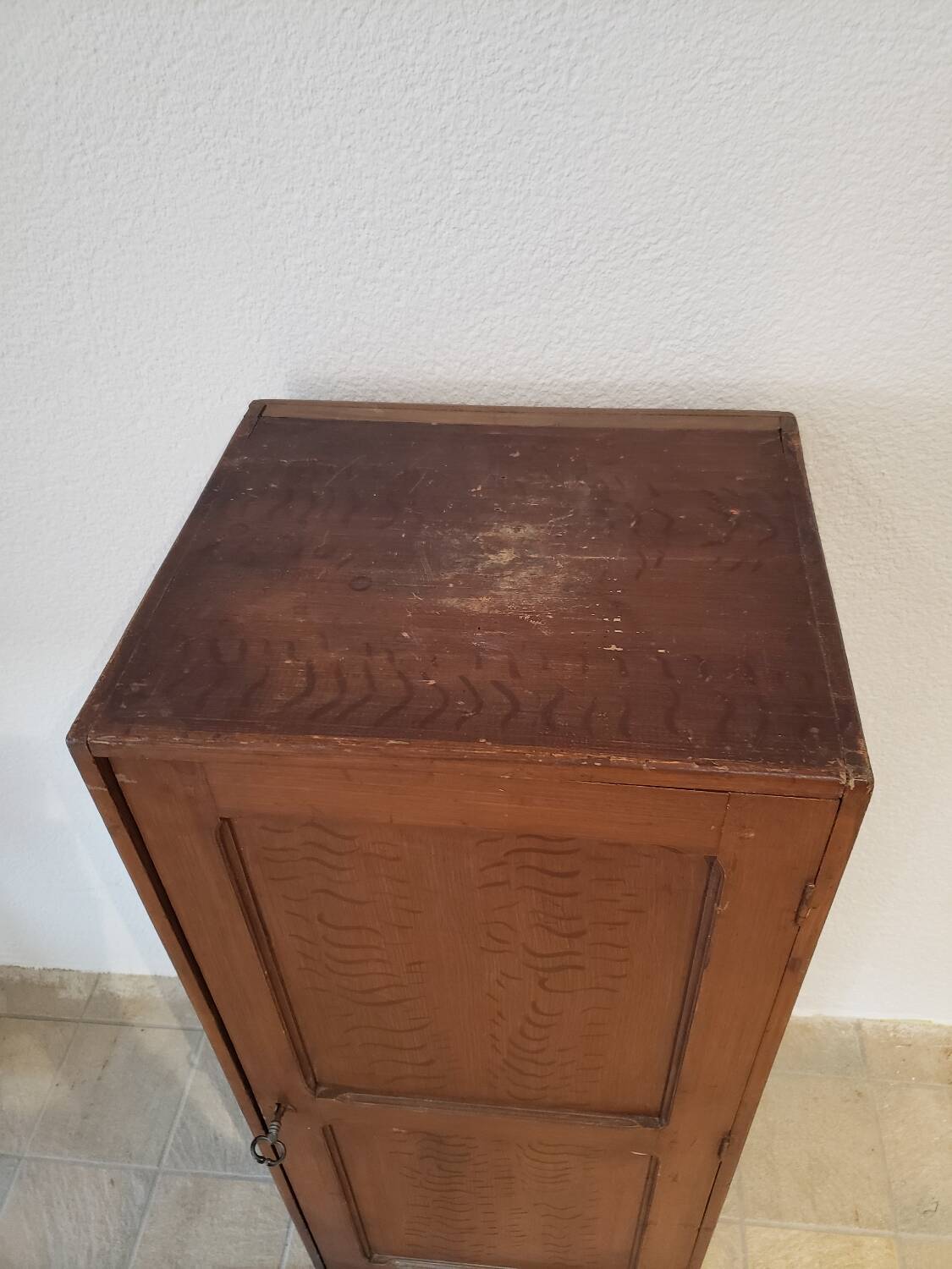 Small chest of drawers