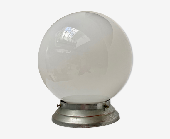 Plafonnier globe opaline années 50