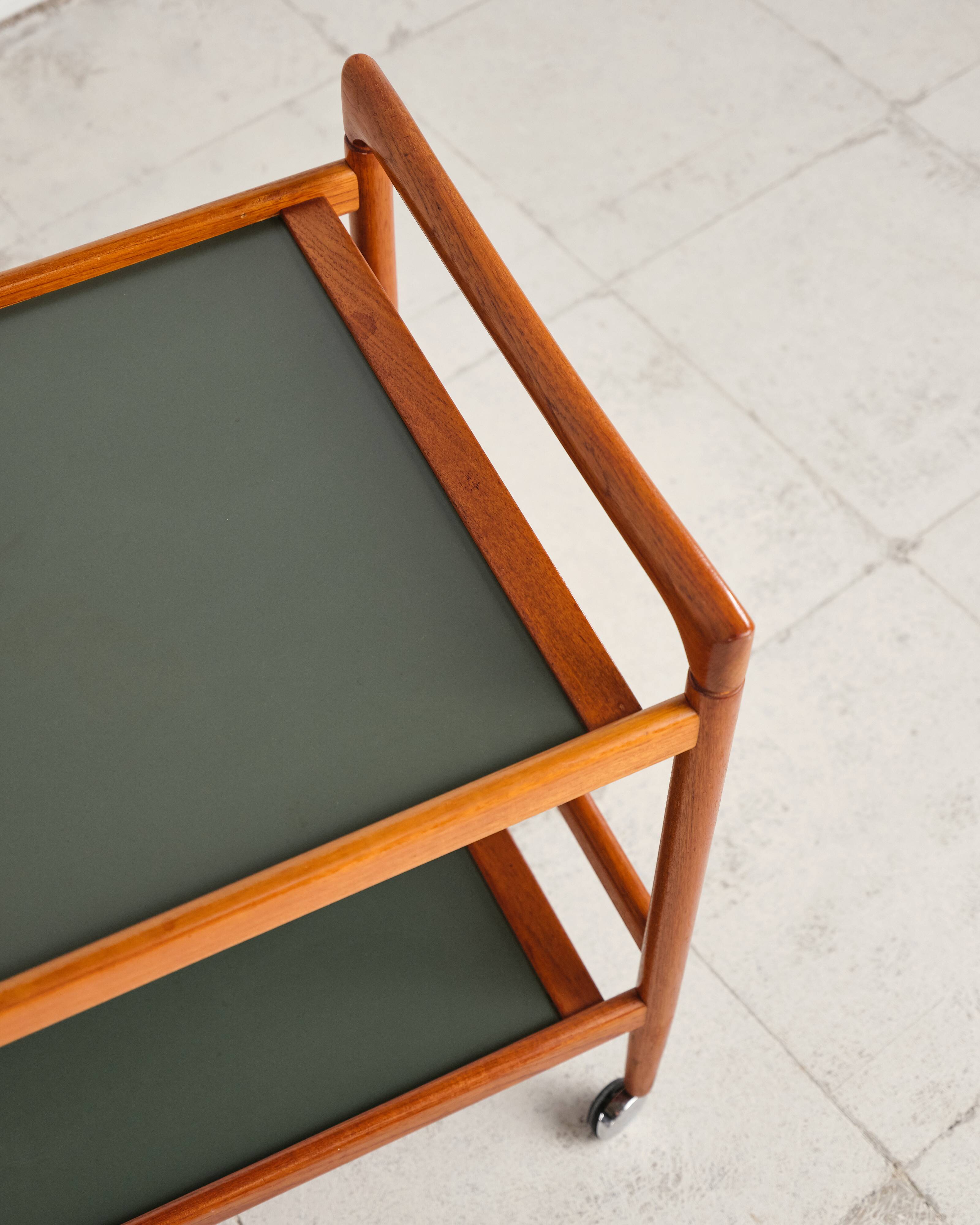 Dessert or bar cart, Dyrlund, mid-20th century design in teak.