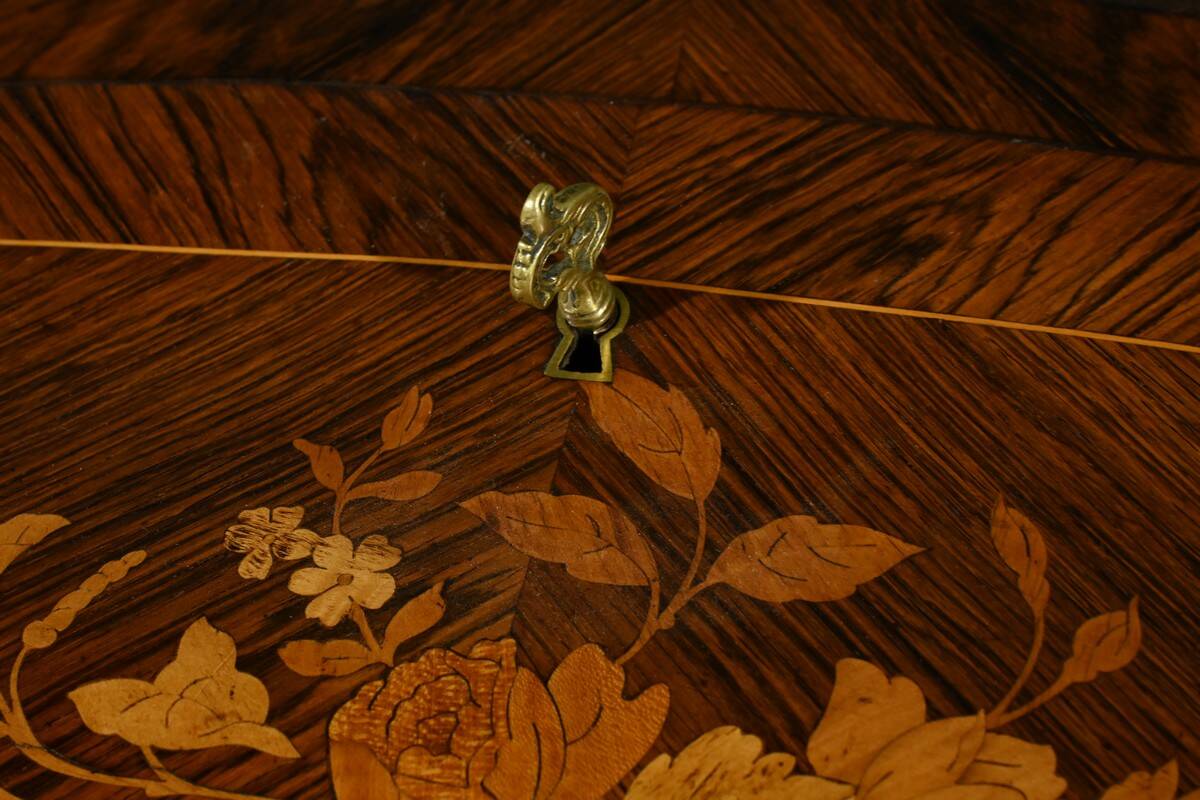 Small Rosewood Lady's Desk, Louis XV Style – Part 2 of the 19th Century