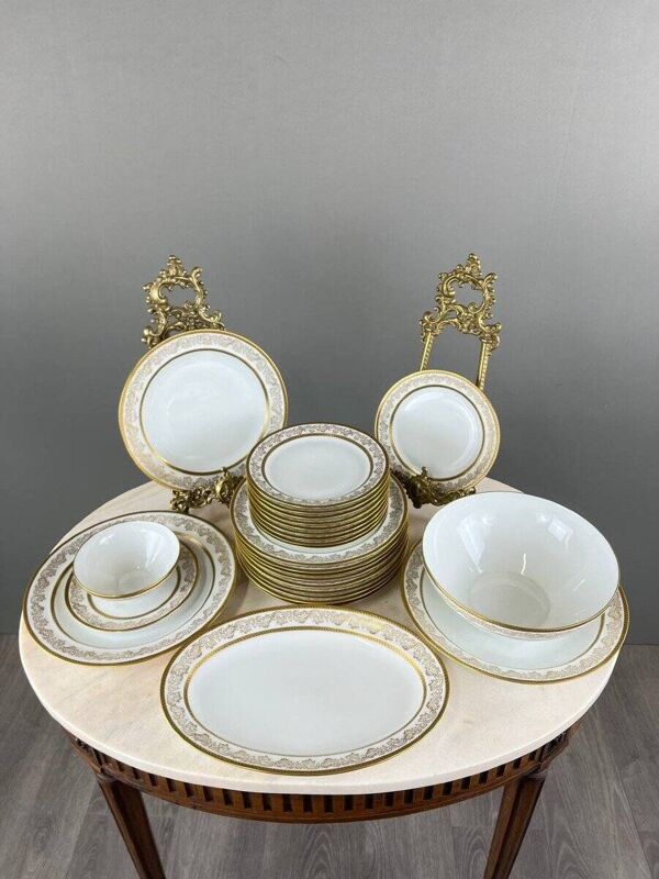 Service 25 Pièces En Porcelaine De Limoges, XXe Siècle