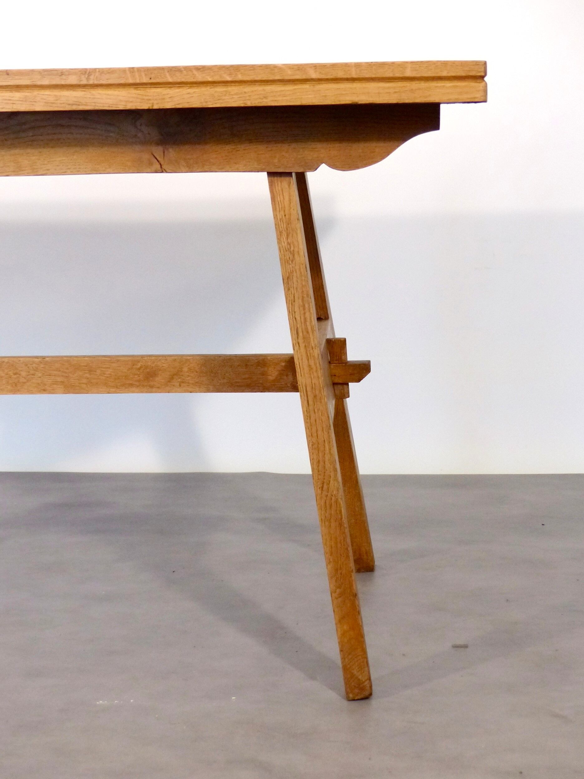 René Gabriel dining table