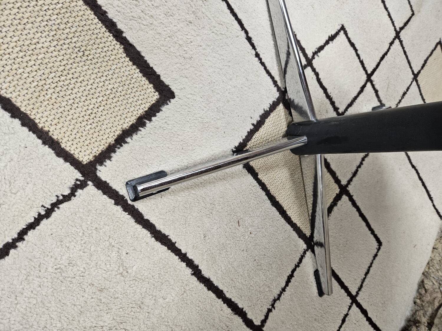 Vintage round coffee table 1970