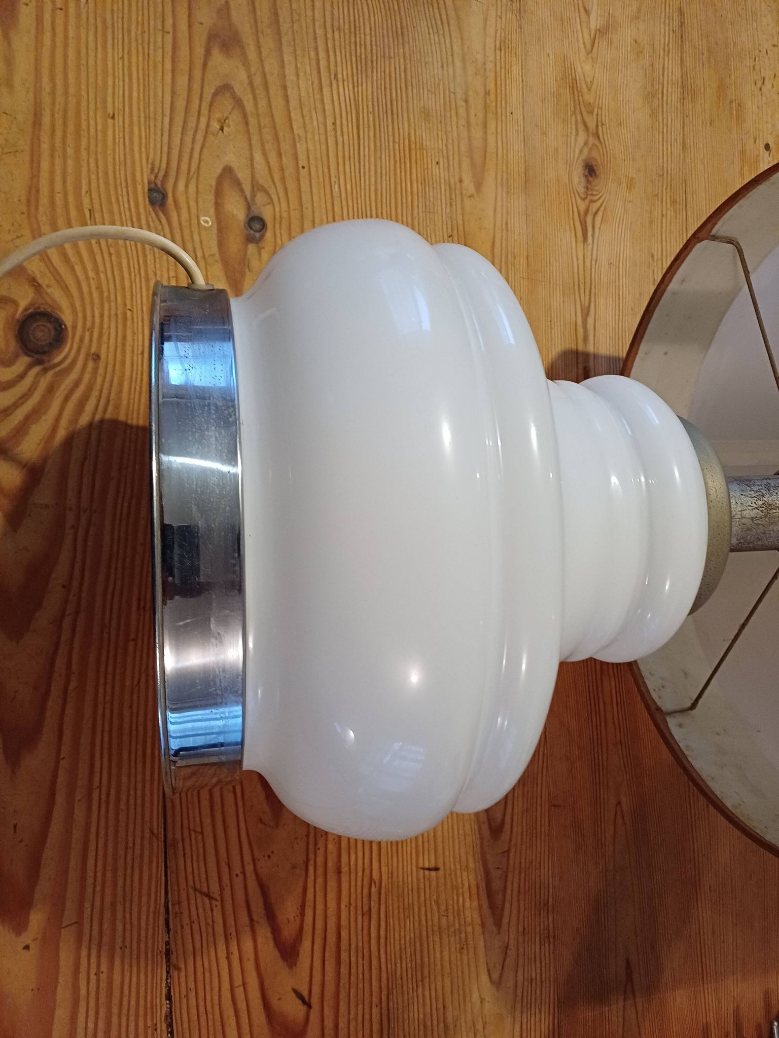 Vintage 1970s White Opaline Lamp