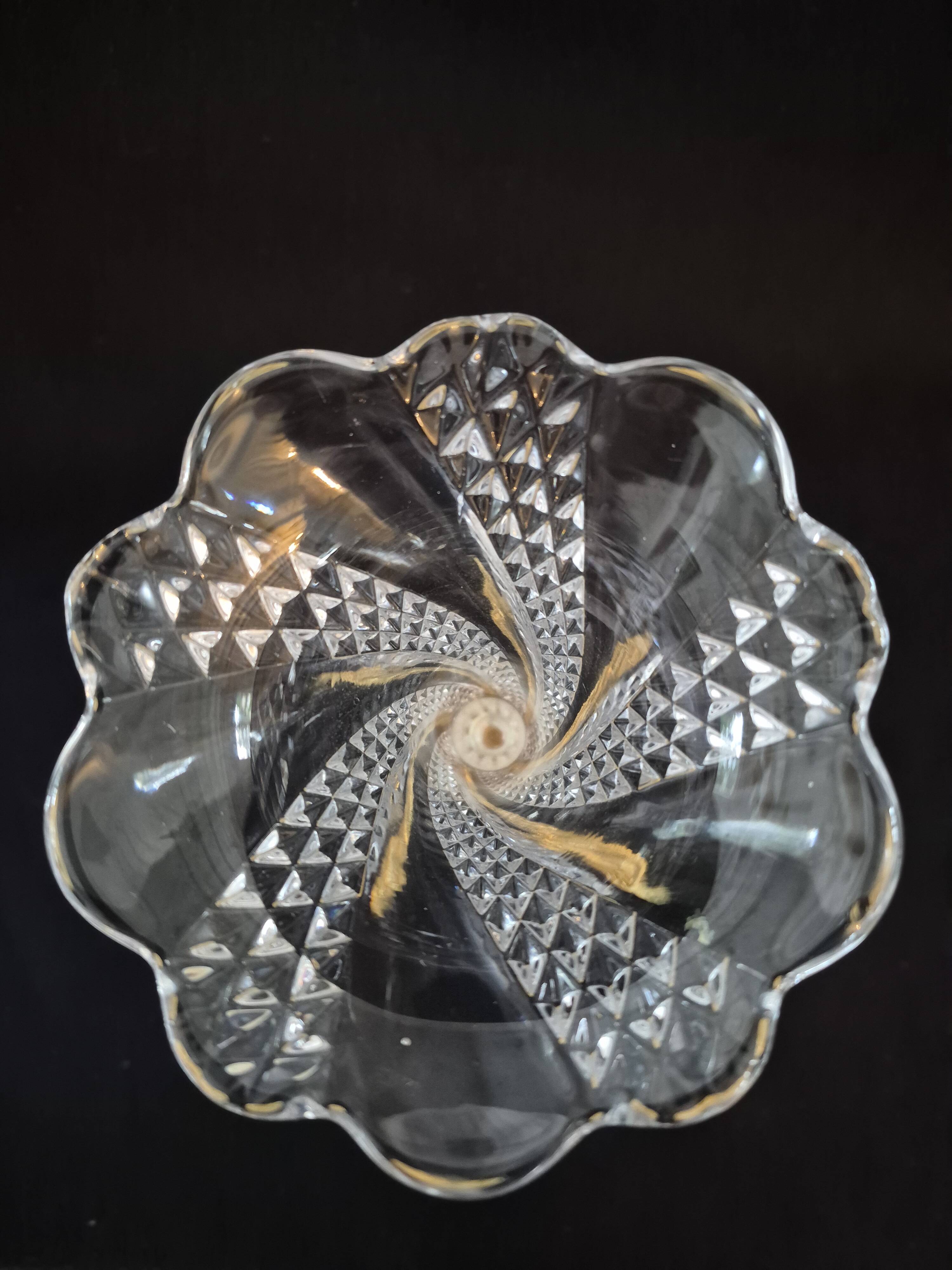 Cornet or tulip vase, centrepiece, Baccarat crystal 19th century