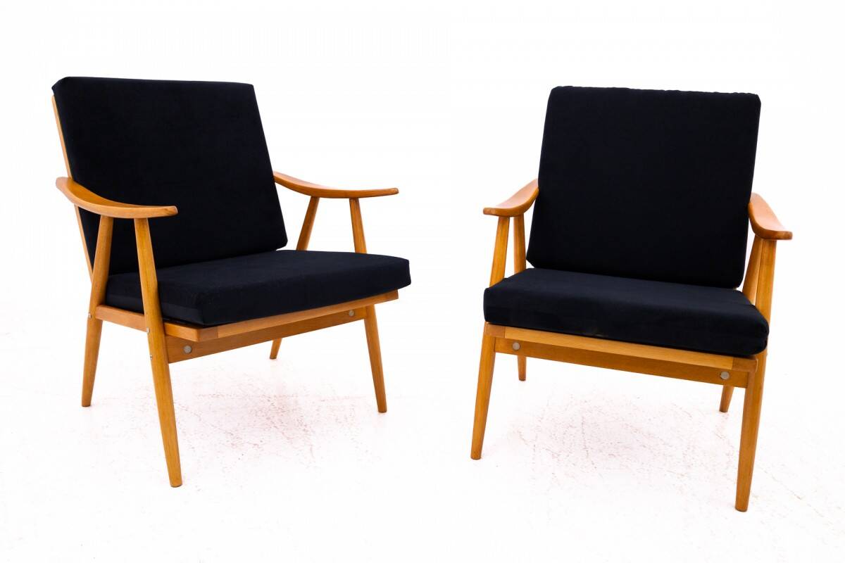 Pair of armchairs, Czechoslovakia, manufacturer TON, 1960s. After renovation.