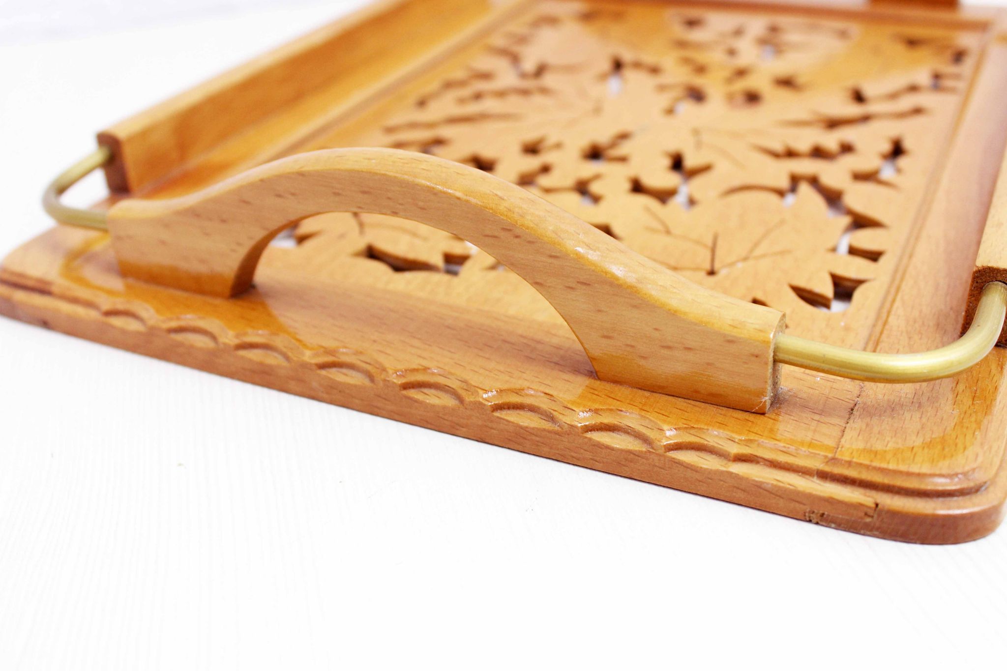 Plateau vintage en bois