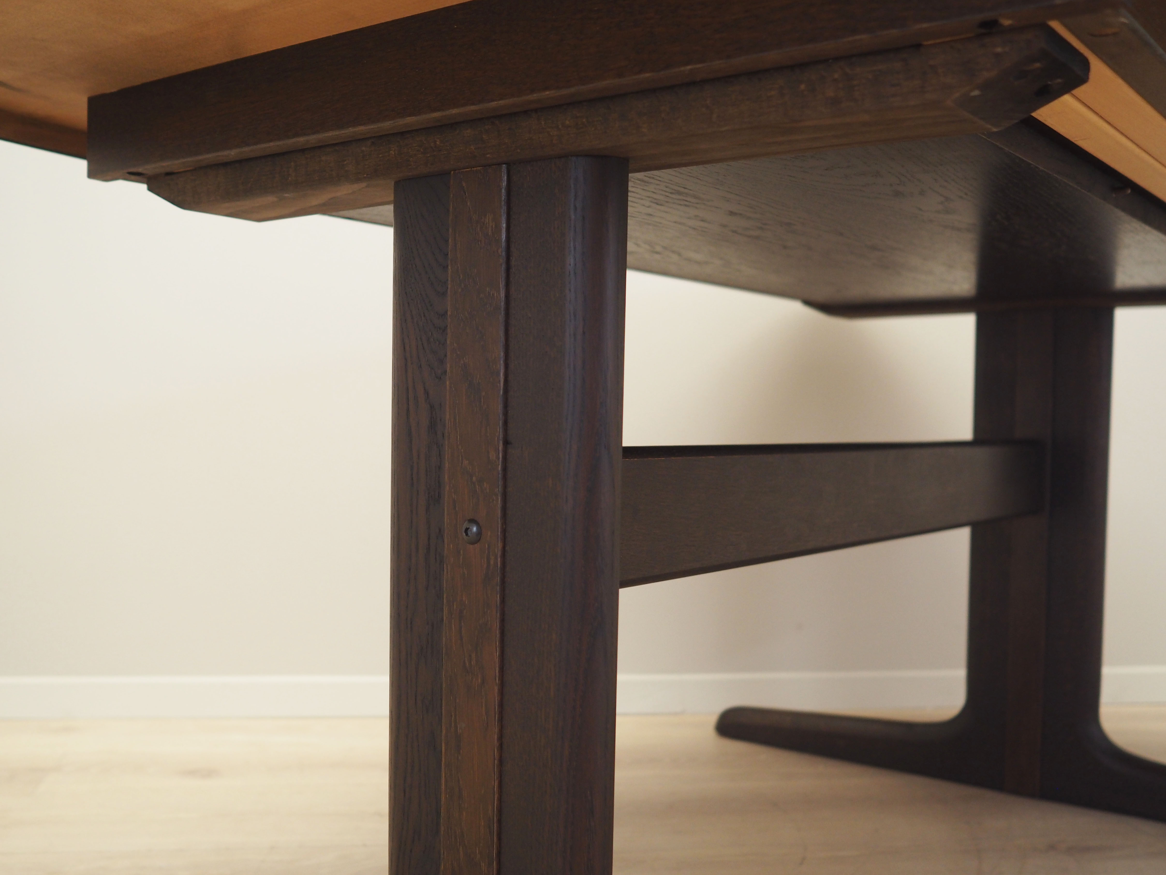 Oak table, Danish design, 1970s, manufacturer: Skovby