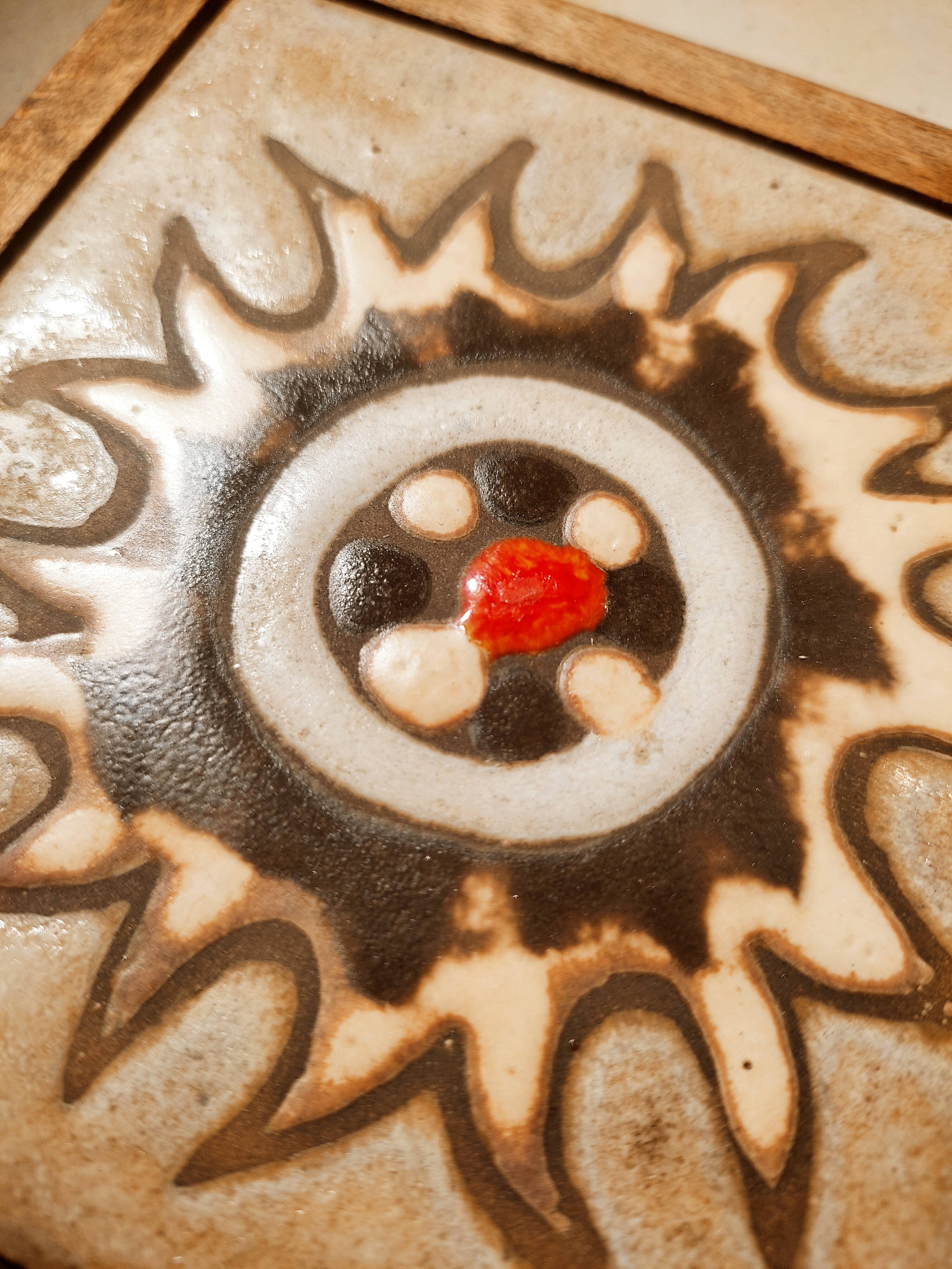 Wood and ceramic flat bottoms