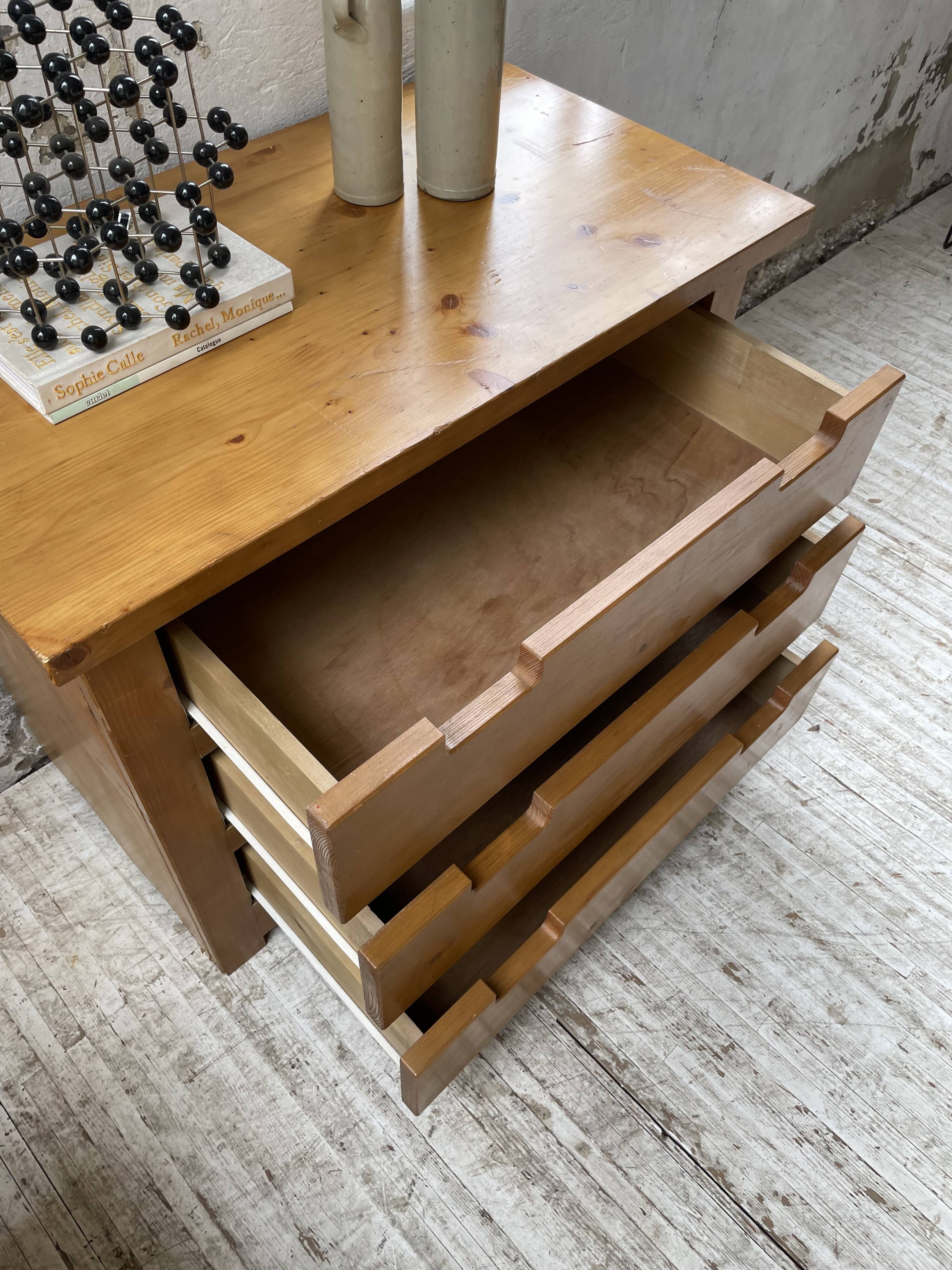 80s pine chest of drawers, mountain furniture
