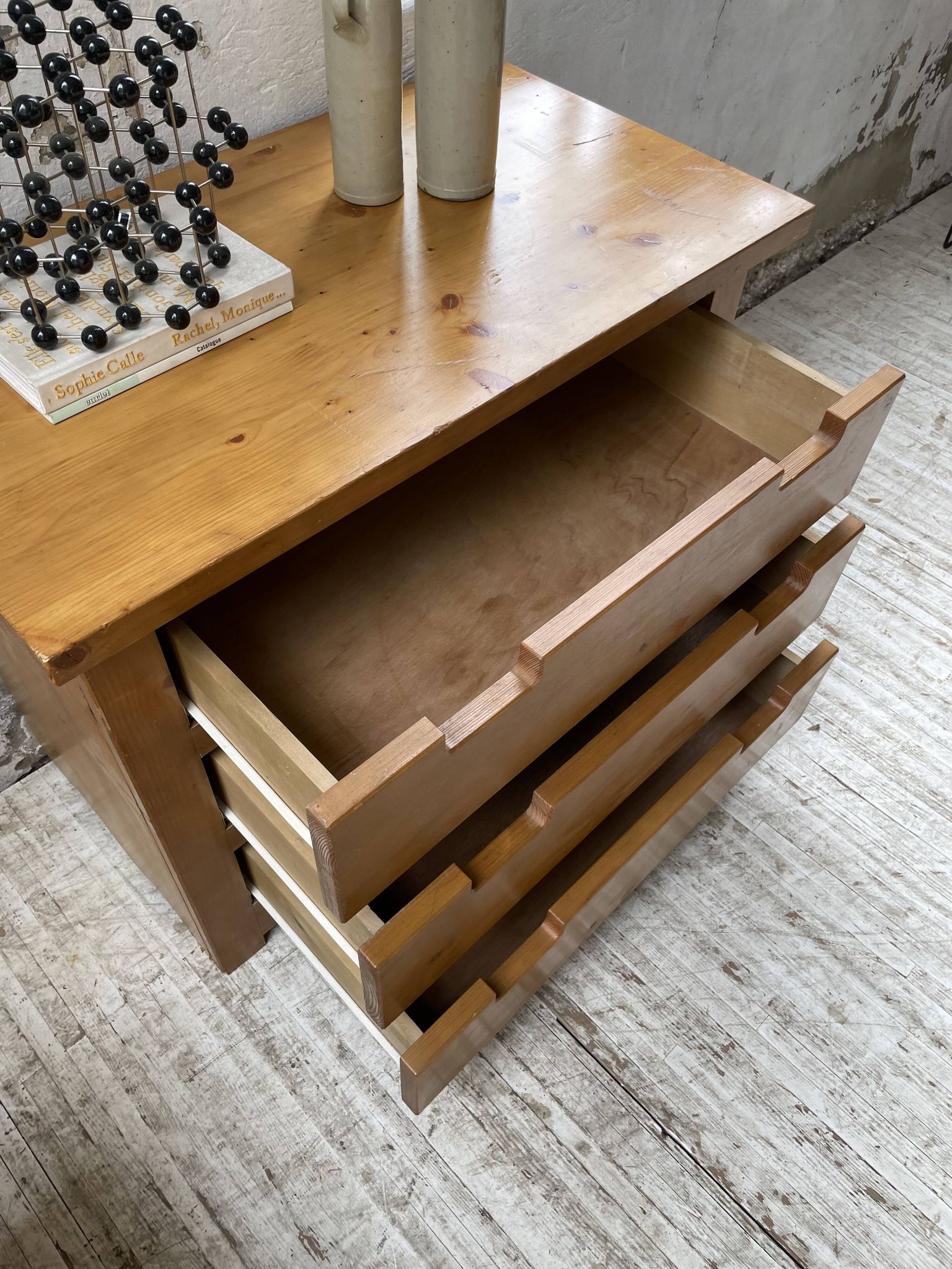 Commode en pin années 80 mobilier montagne
