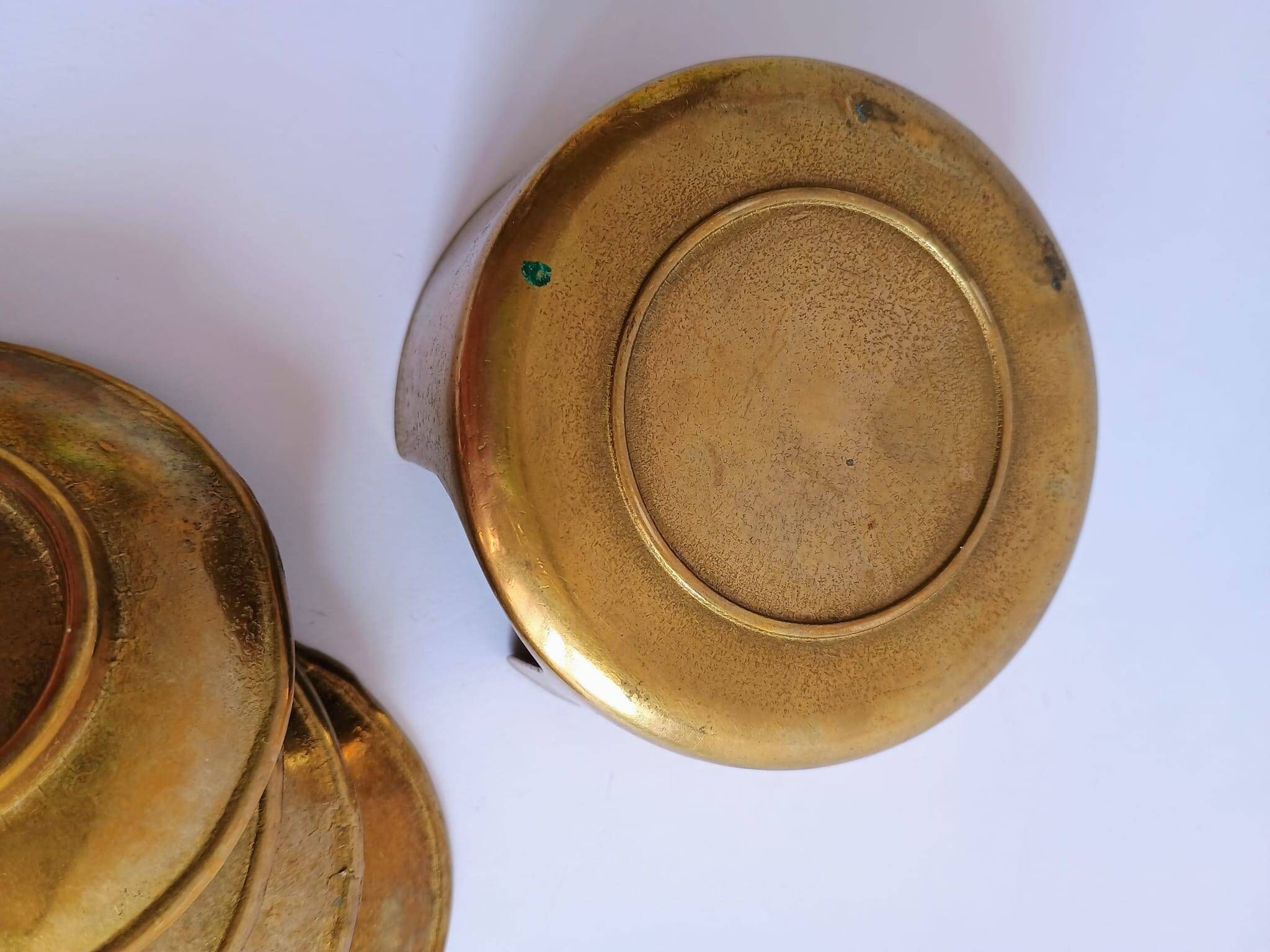 Lot de 4 cendriers gigognes laiton vintage