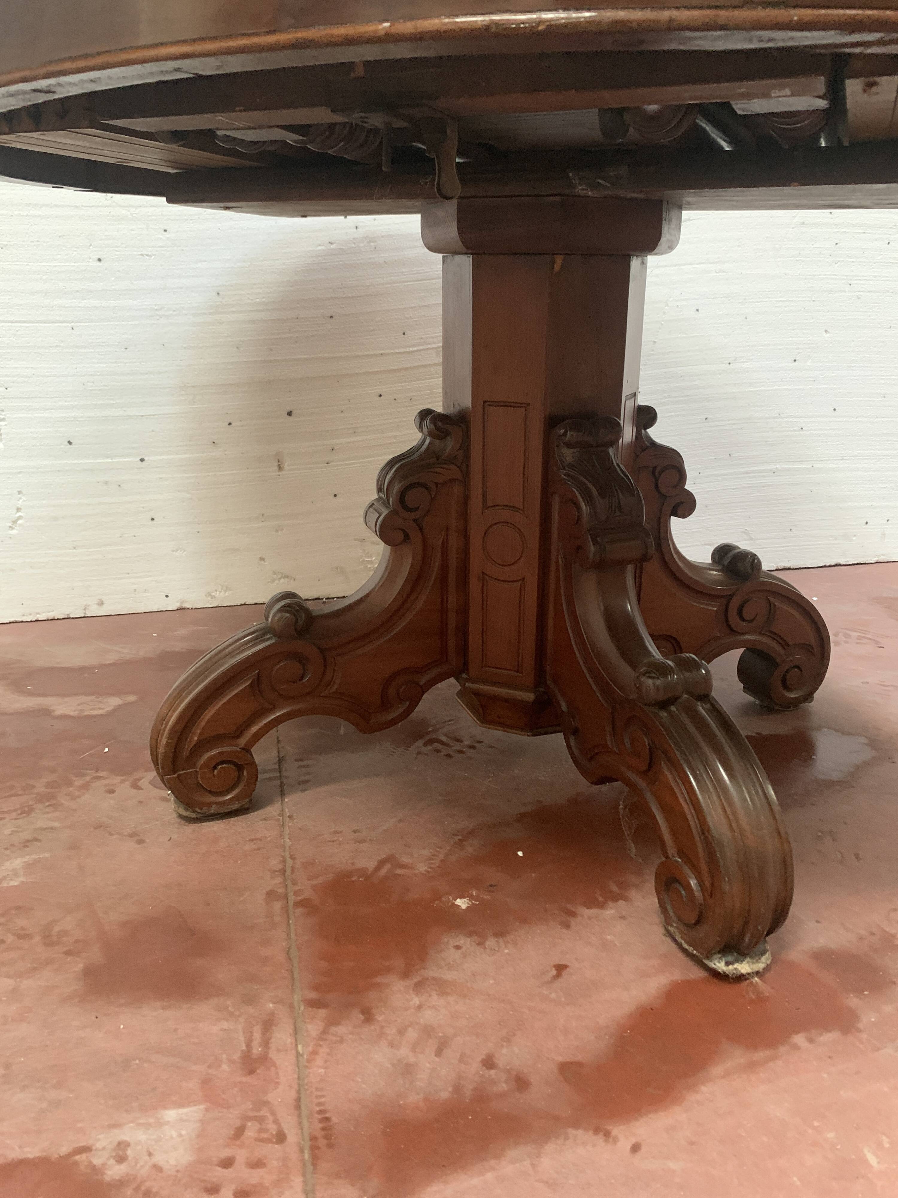Napoleon III central leg table Solid mahogany 19th century