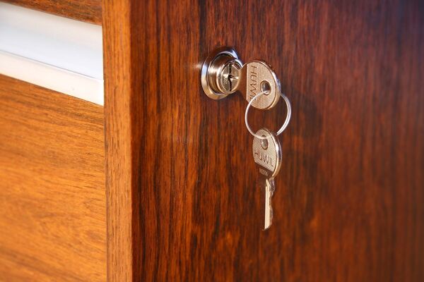 Bureau indépendant néerlandais en palissandre par Kho Liang Ie pour Fristho années 60