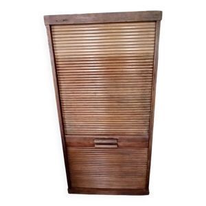 Meuble en chêne à rouleau