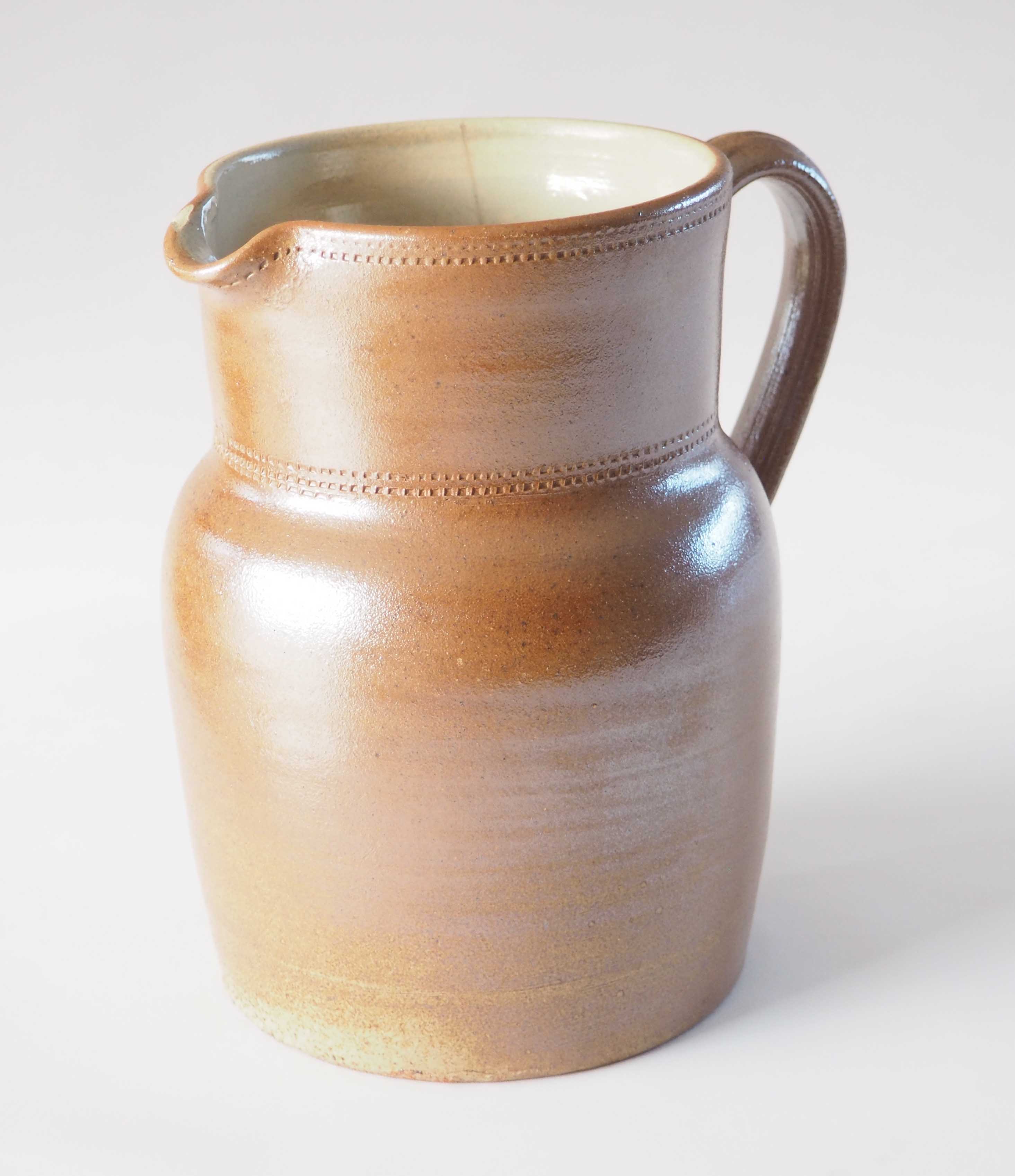 Bonny sandstone pitcher
