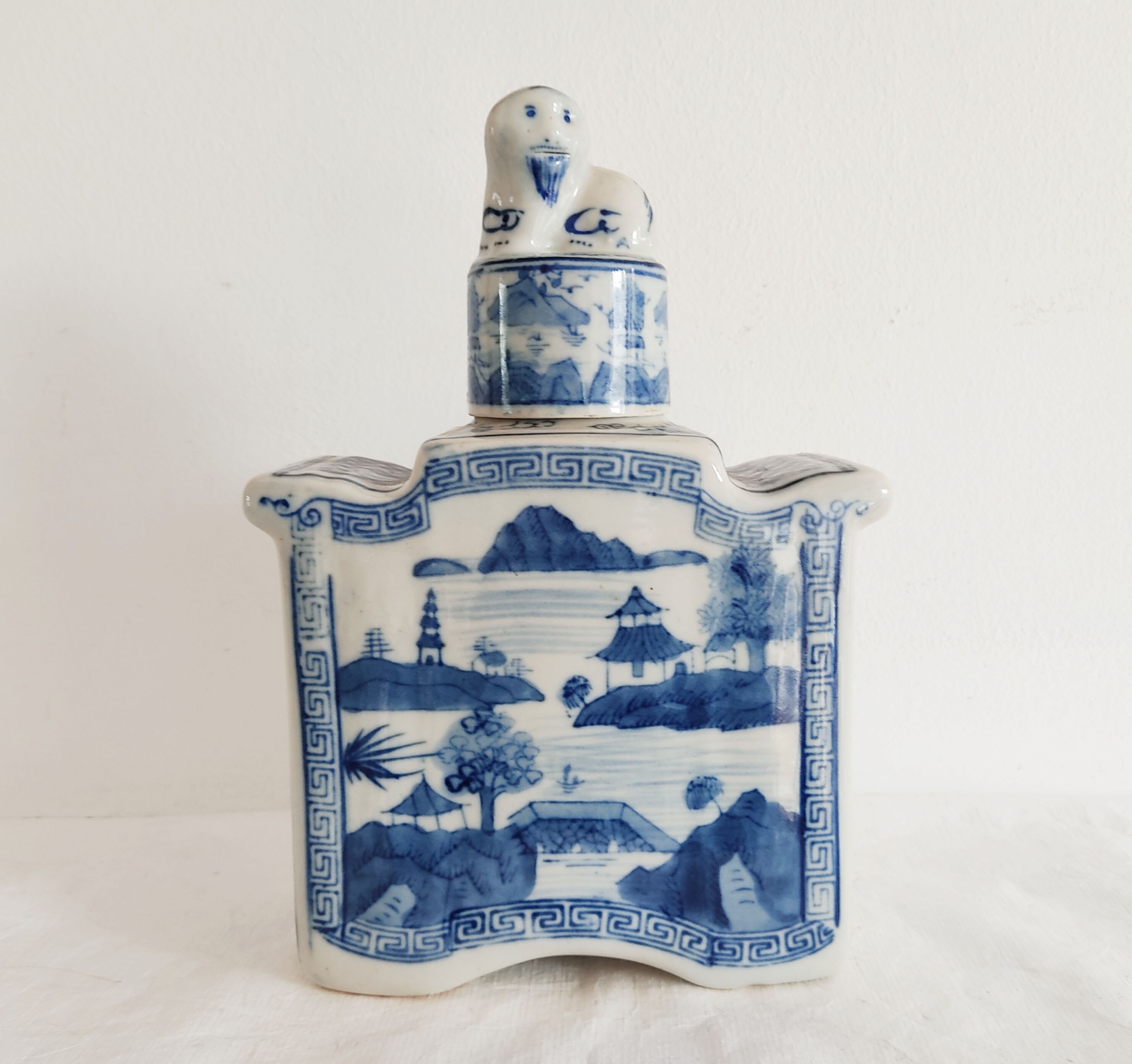 Chinese tea box fo dog lid