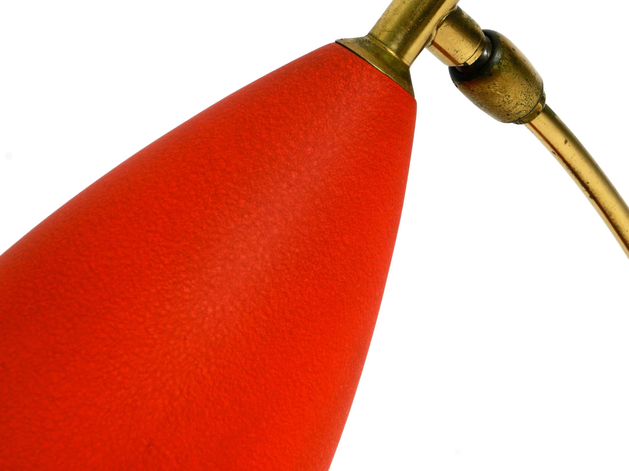 Rare Cosack Mid Century table lamp with red fine wrinkle finish and brass n