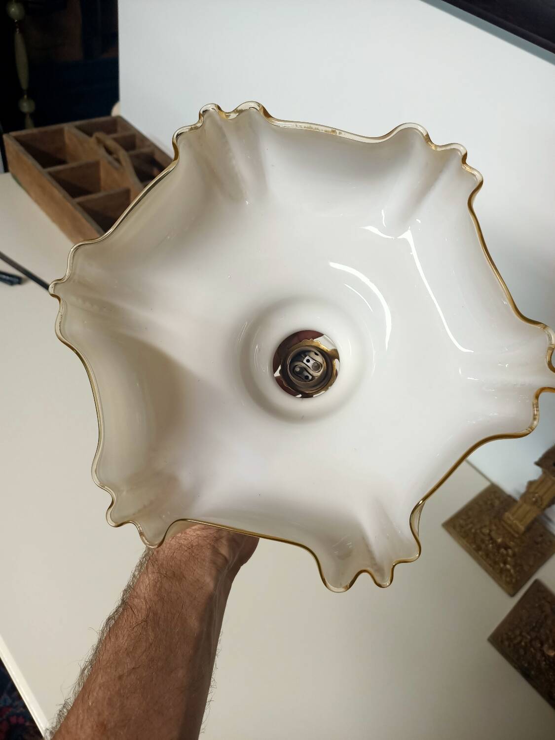 Beige opaline ceiling light in uraline