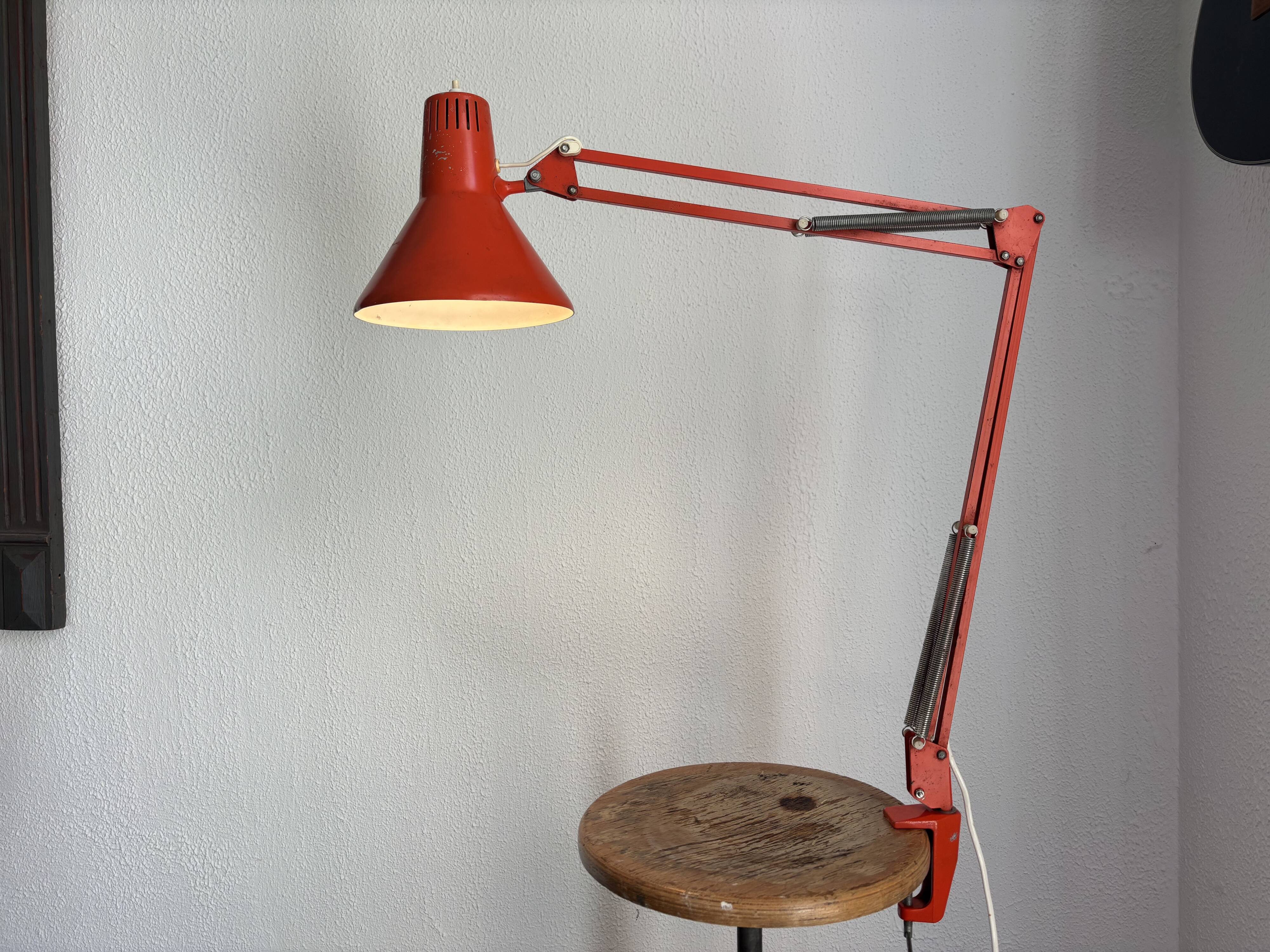 Vintage 1970s carrot Twist T1 architect lamp - 65 cm