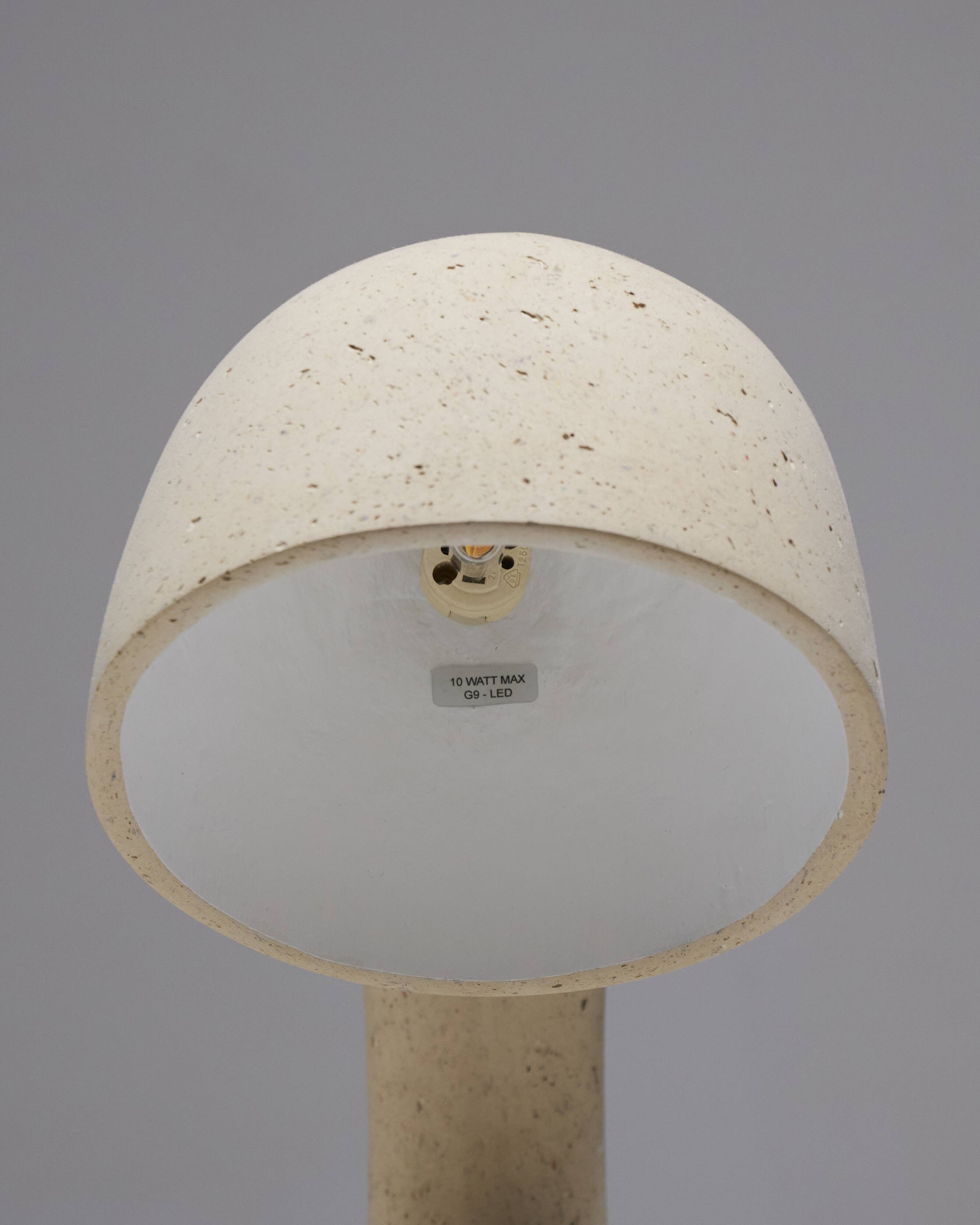Invider M desk lamp