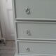 Commode 3 tiroirs vert de gris, plateau bois