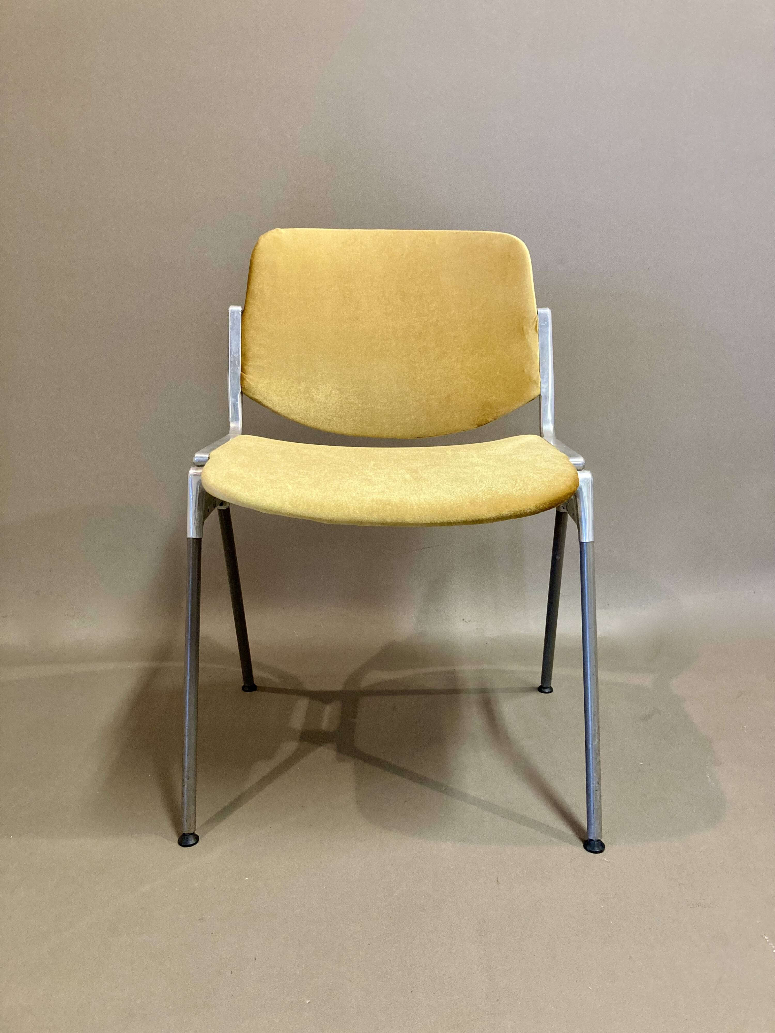 "GIANCARLO PIRETTI" chair.