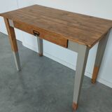 Farm table
