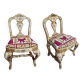 Chaises armoires en laque vénitienne de style rococo avec décor floral peint à la main et tapisserie inspirée du théâtre, ensemble de 2.