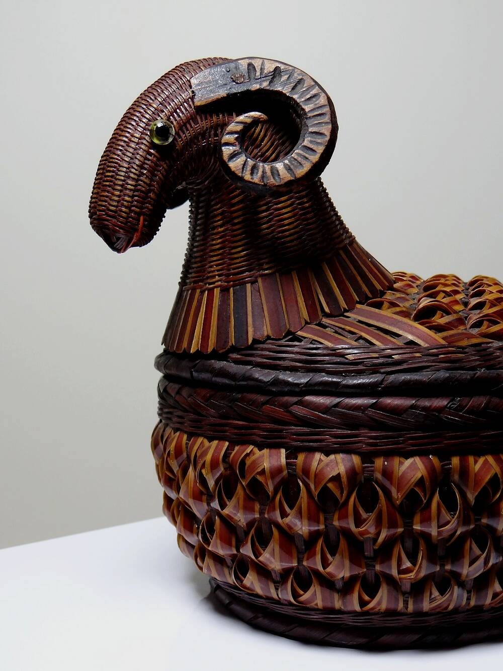 Vintage Woven Bamboo/Rattan Ram Box Shanghai Handicrafts China 70s