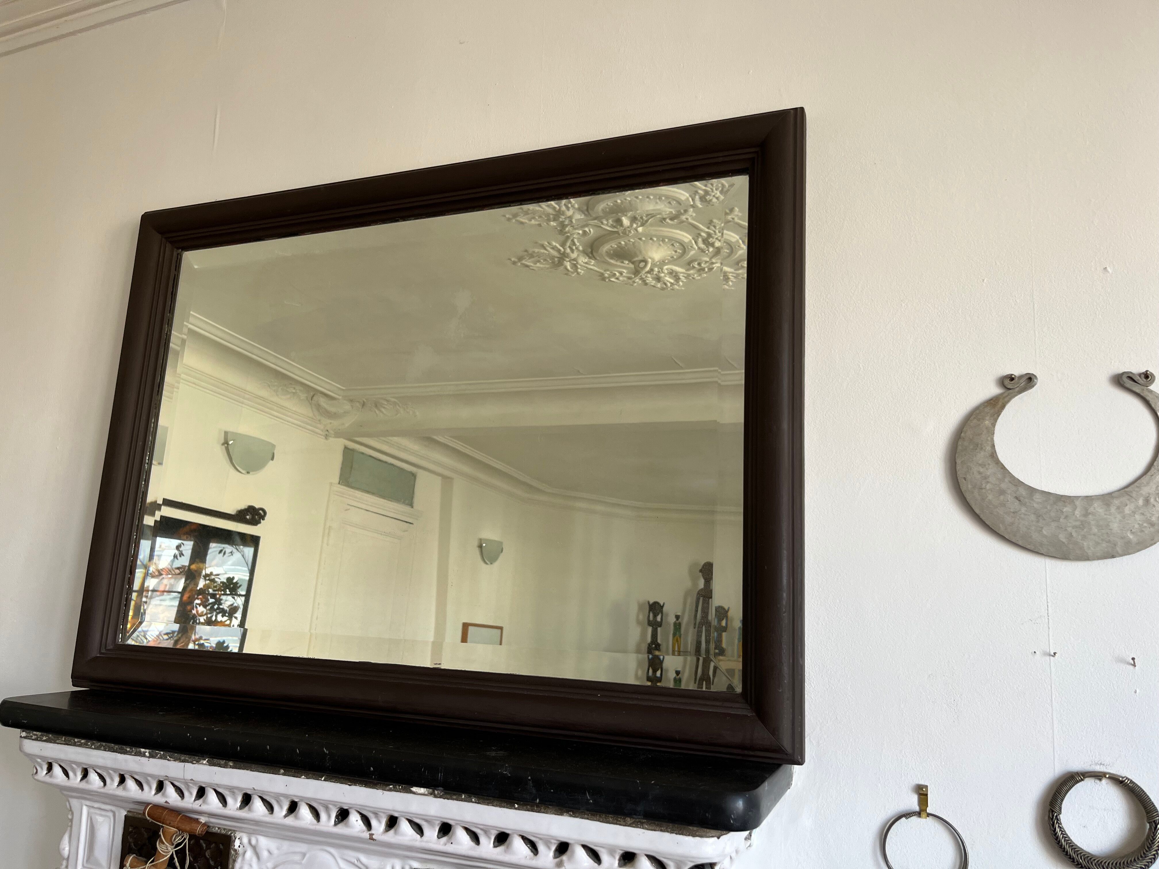 Beveled vintage mirror in painted wood 95x68cm