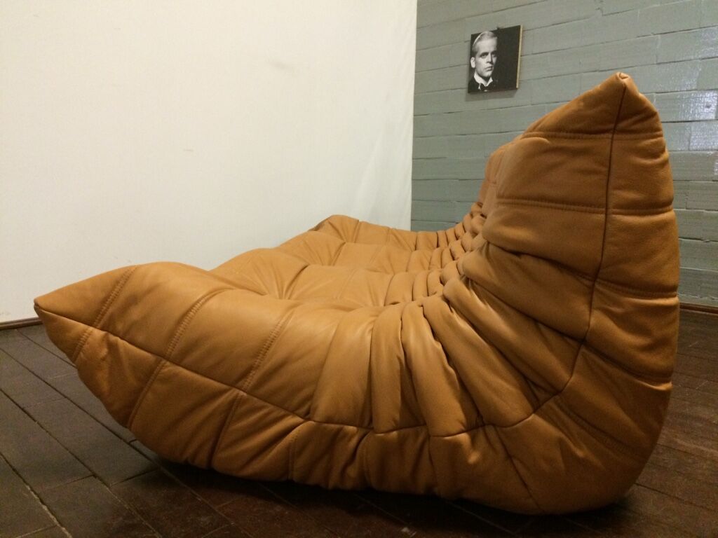 Set de canapé "Togo" en cuir camel par Michel Ducaroy pour Ligne Roset