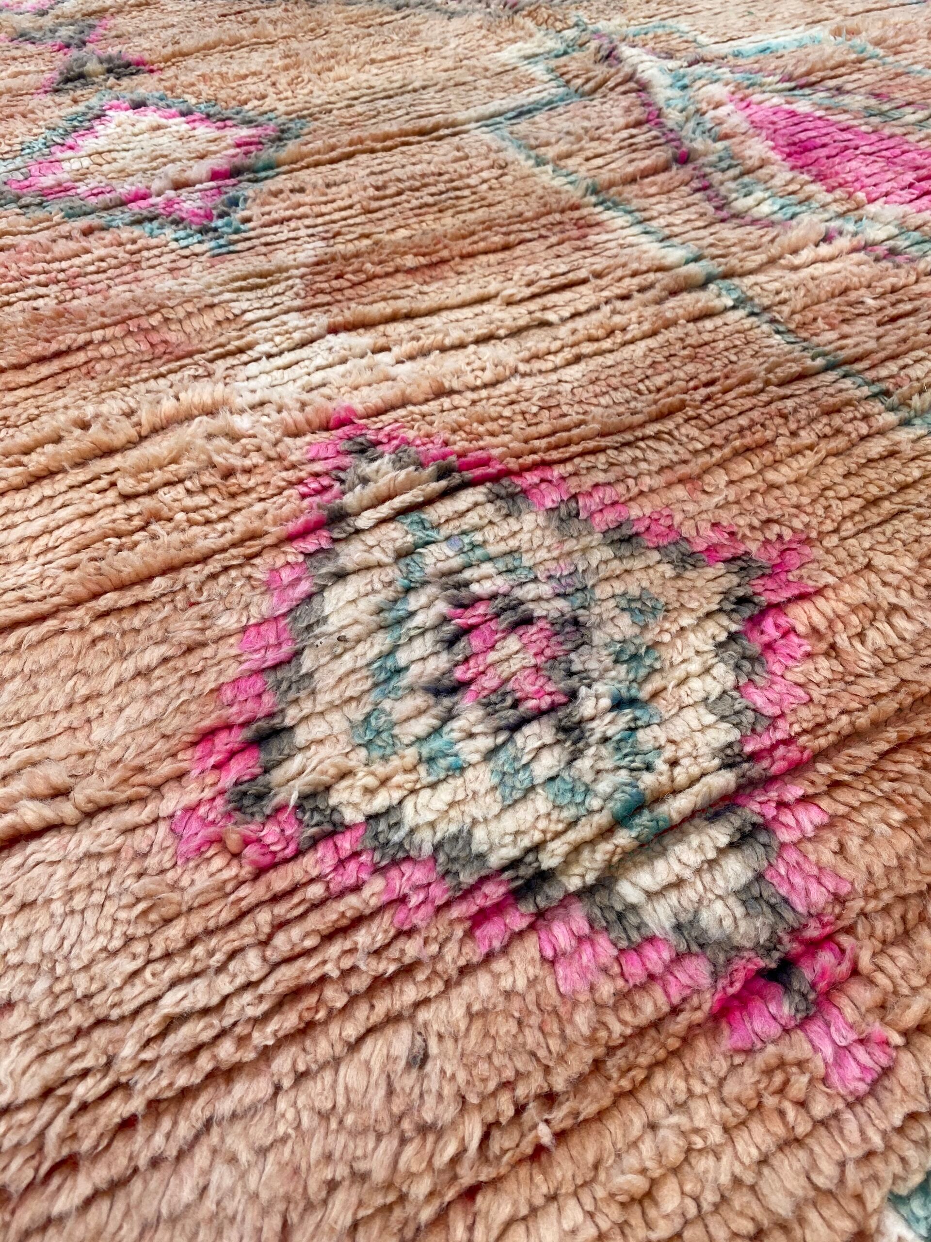 Moroccan vintage carpet boujad 165x370 cm